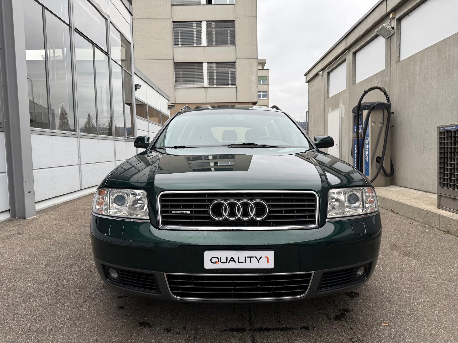AUDI A6 Avant 4.2 quattro Advance tiptronic *1.st Hand CH Fahrzeug *Frisch ab MFK *Lederausstattung *Tempomat *Glas-Schiebedach-image-1