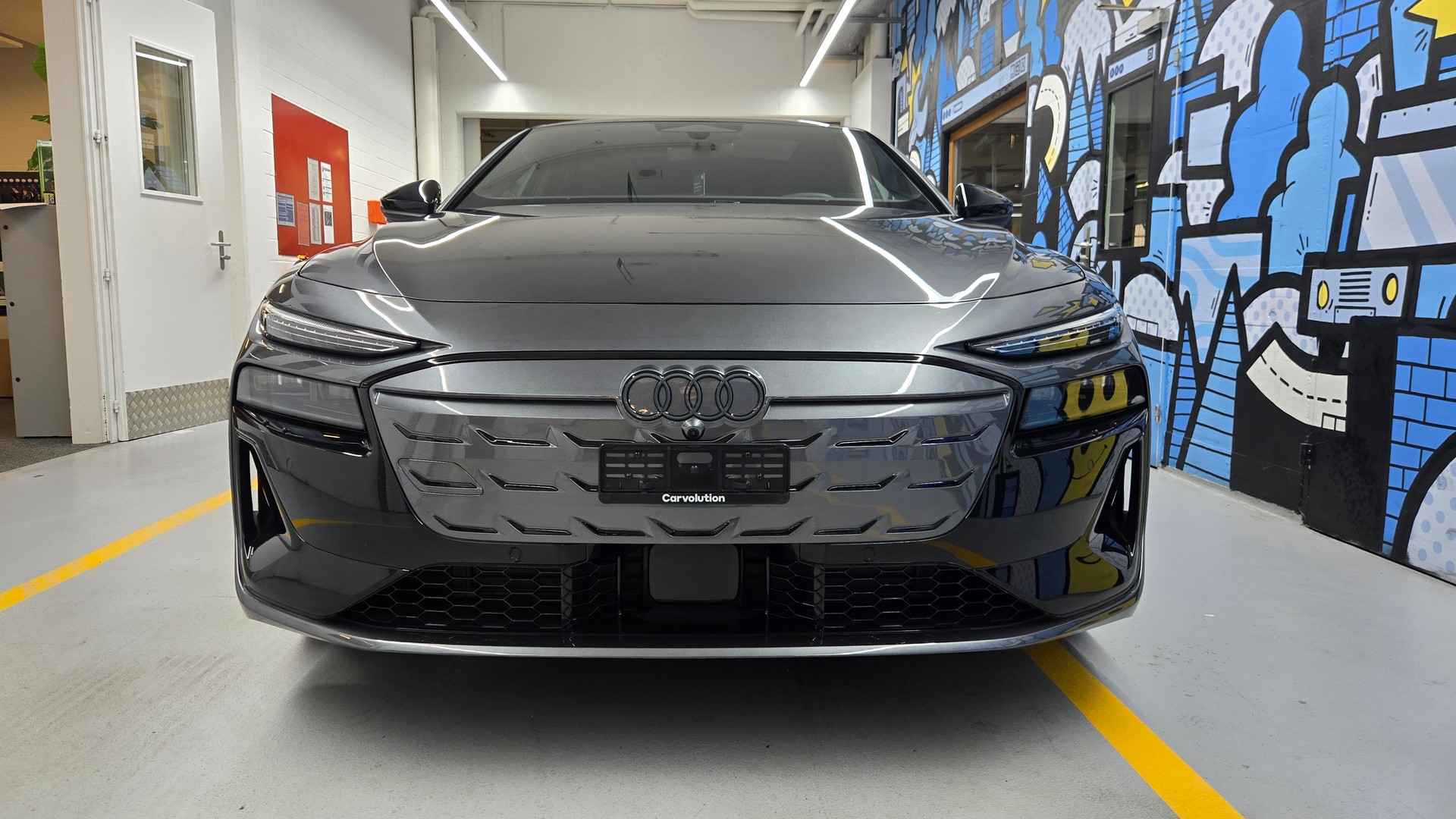 AUDI A6 Avant e-tron quattro-image-1