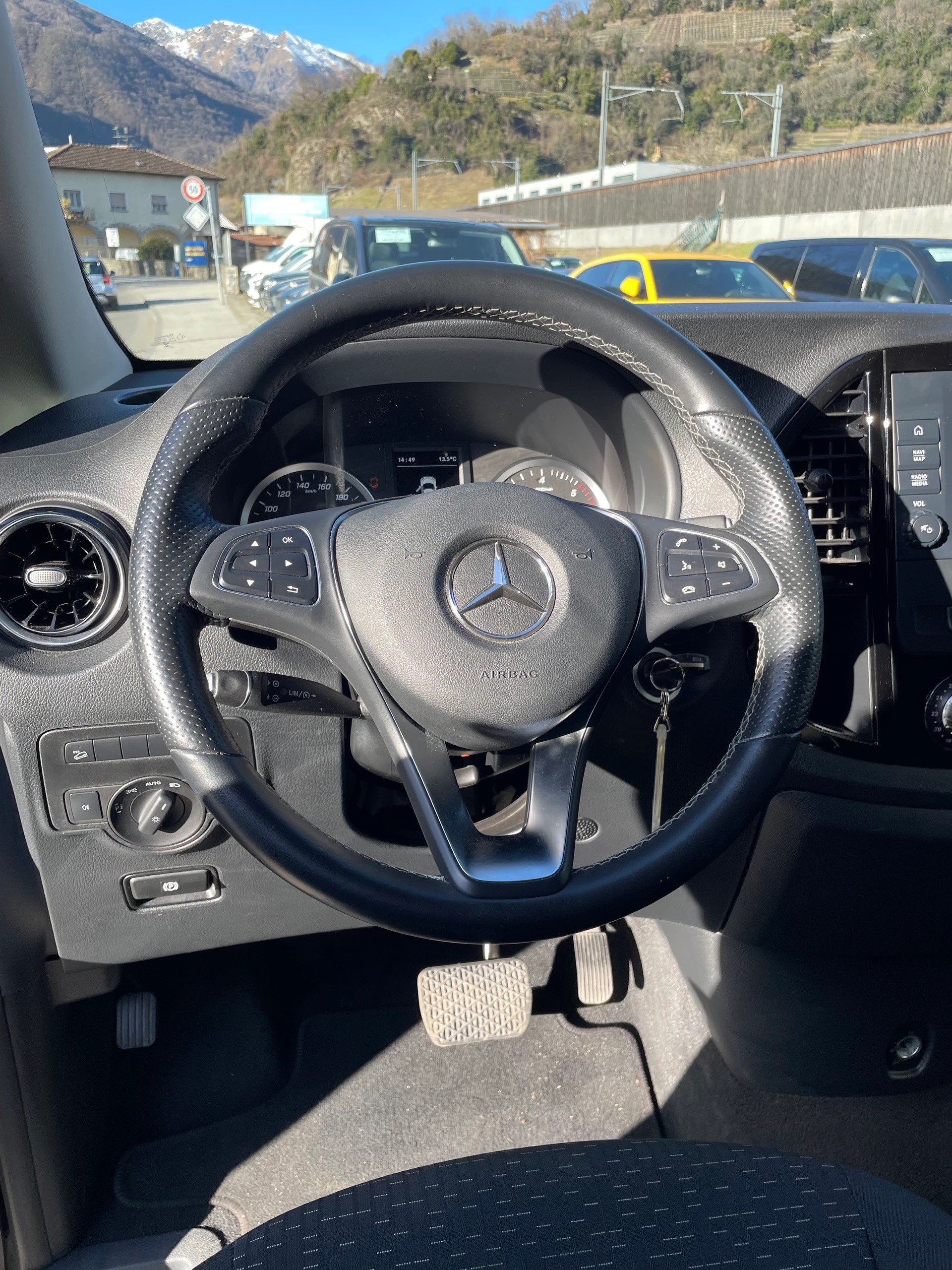 MERCEDES-BENZ Vito 116 CDI Lang Select Tourer 4Matic 9G-Tronic-image-8