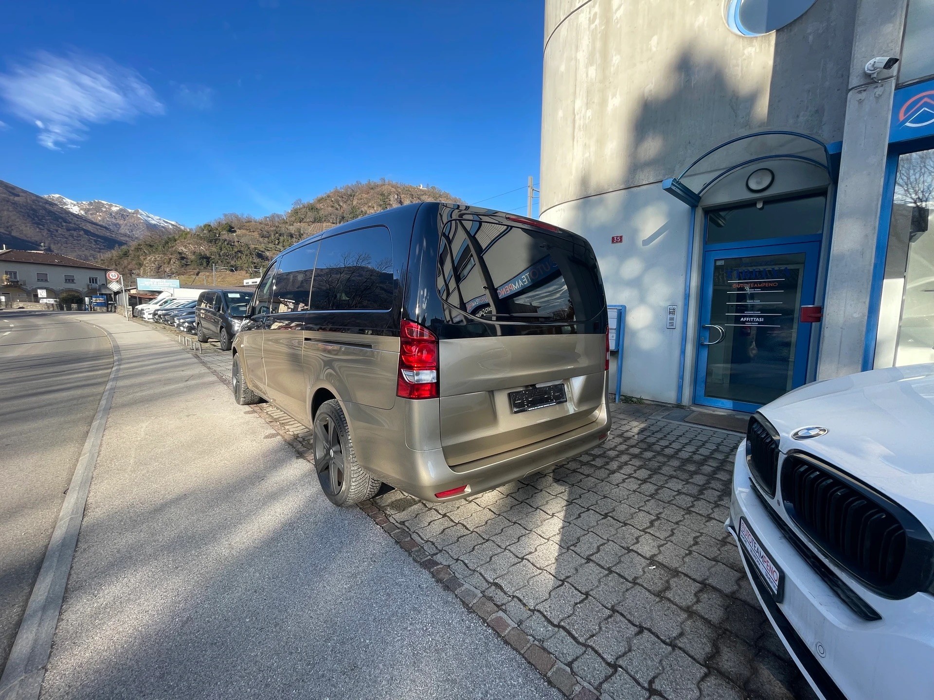 MERCEDES-BENZ Vito 116 CDI Lang Select Tourer 4Matic 9G-Tronic-image-4