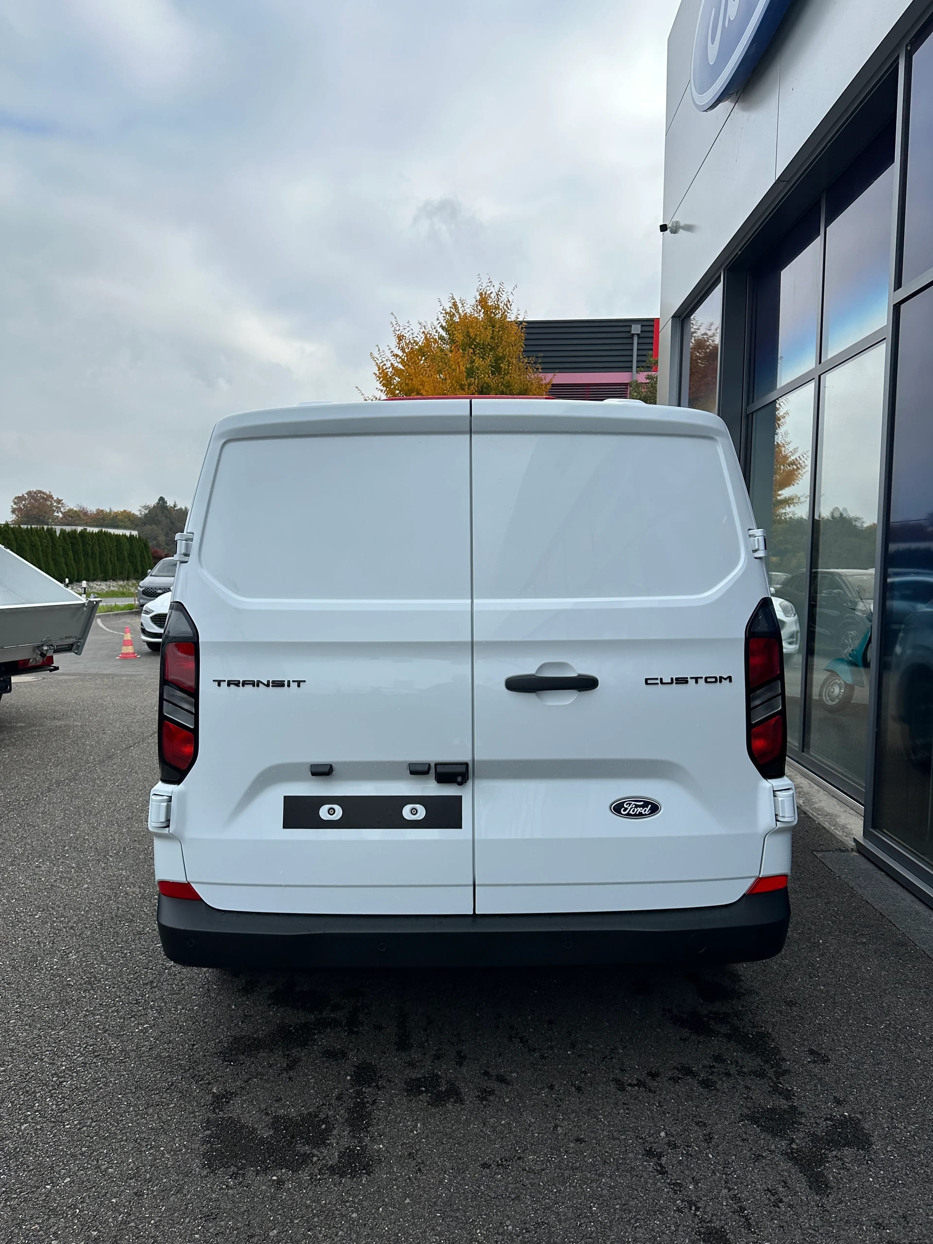 FORD Transit Custom Van 280 L1 2.0 EcoBl Trend/136CV/Aut.-image-4