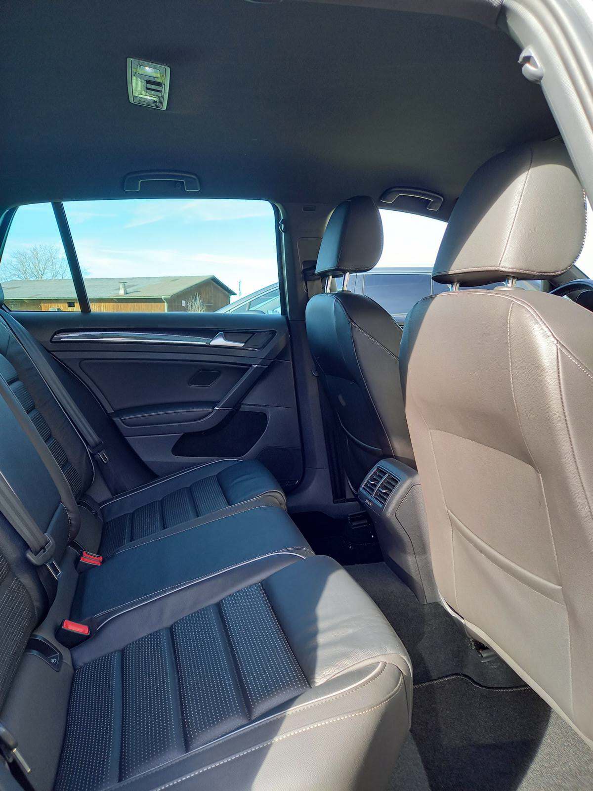 VW Golf 2.0 TSI R 4Motion *Handschalter*-image-12