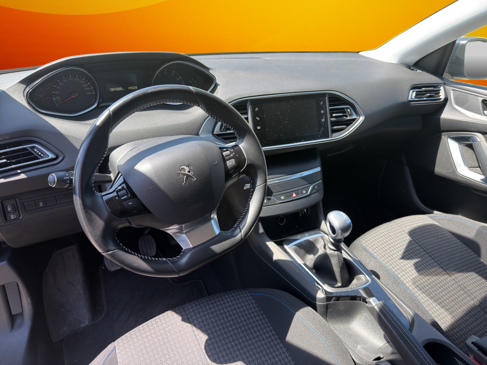 PEUGEOT 308 1.2 Pure Tech Style "PLAQUE FRANCAISE"-image-8