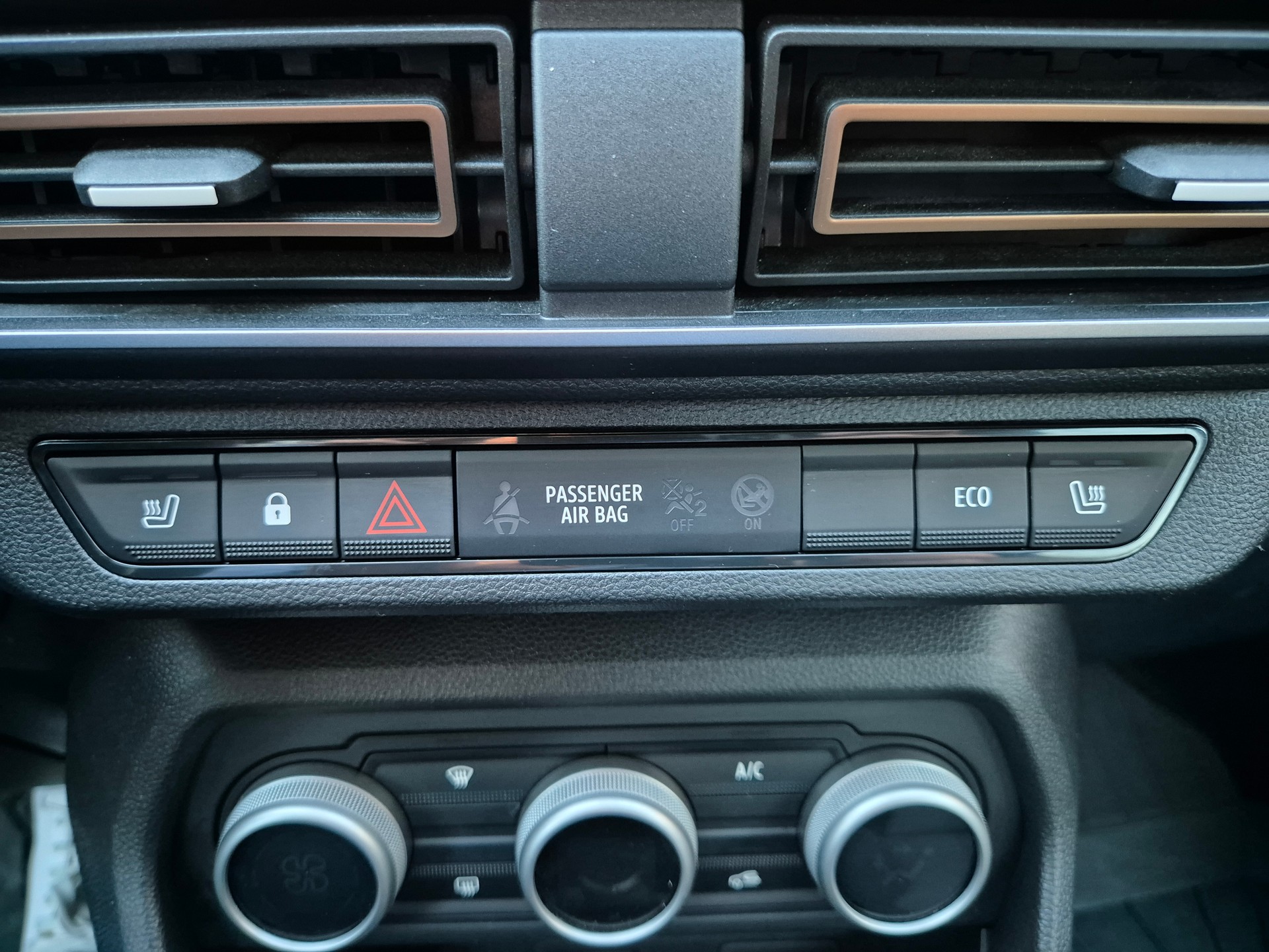DACIA Jogger HEV 140 Extreme 7Places-image-14