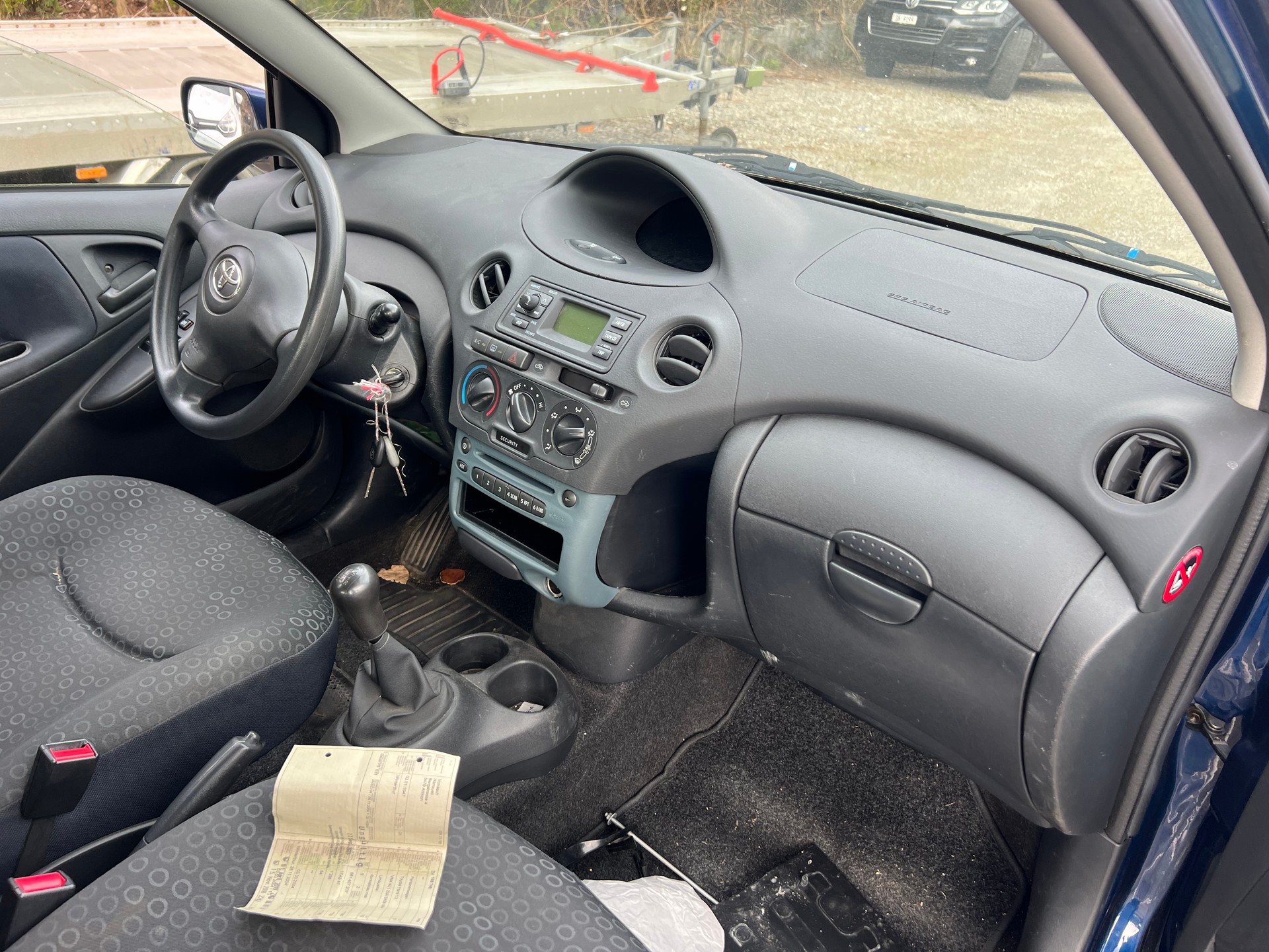 TOYOTA Yaris 1.3 Linea Sol-image-9