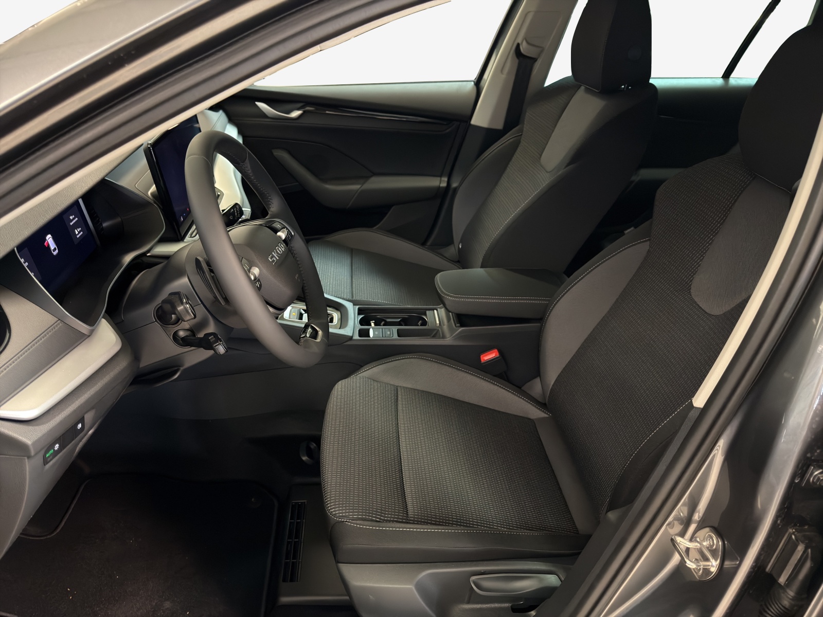 SKODA Octavia Combi 1.5 TSI mHEV DSG Selection-image-7