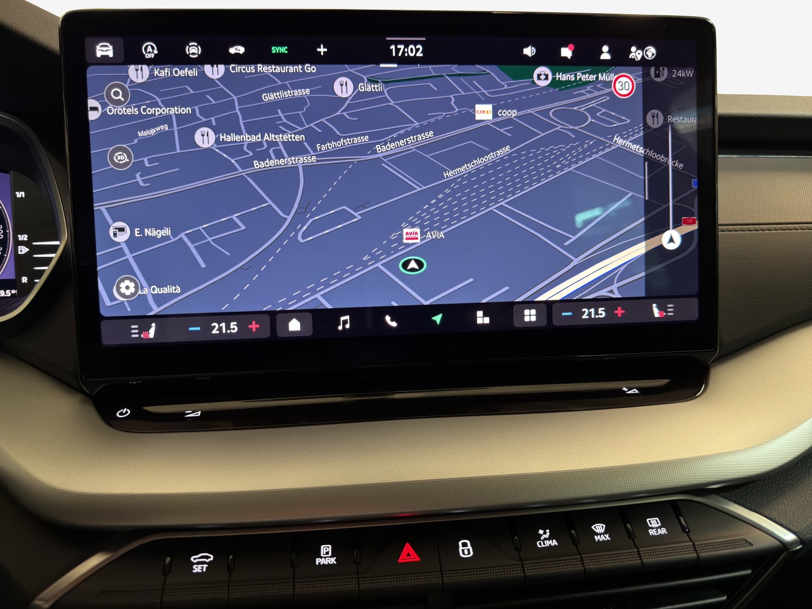 SKODA Octavia Combi 1.5 TSI mHEV DSG Selection-image-10