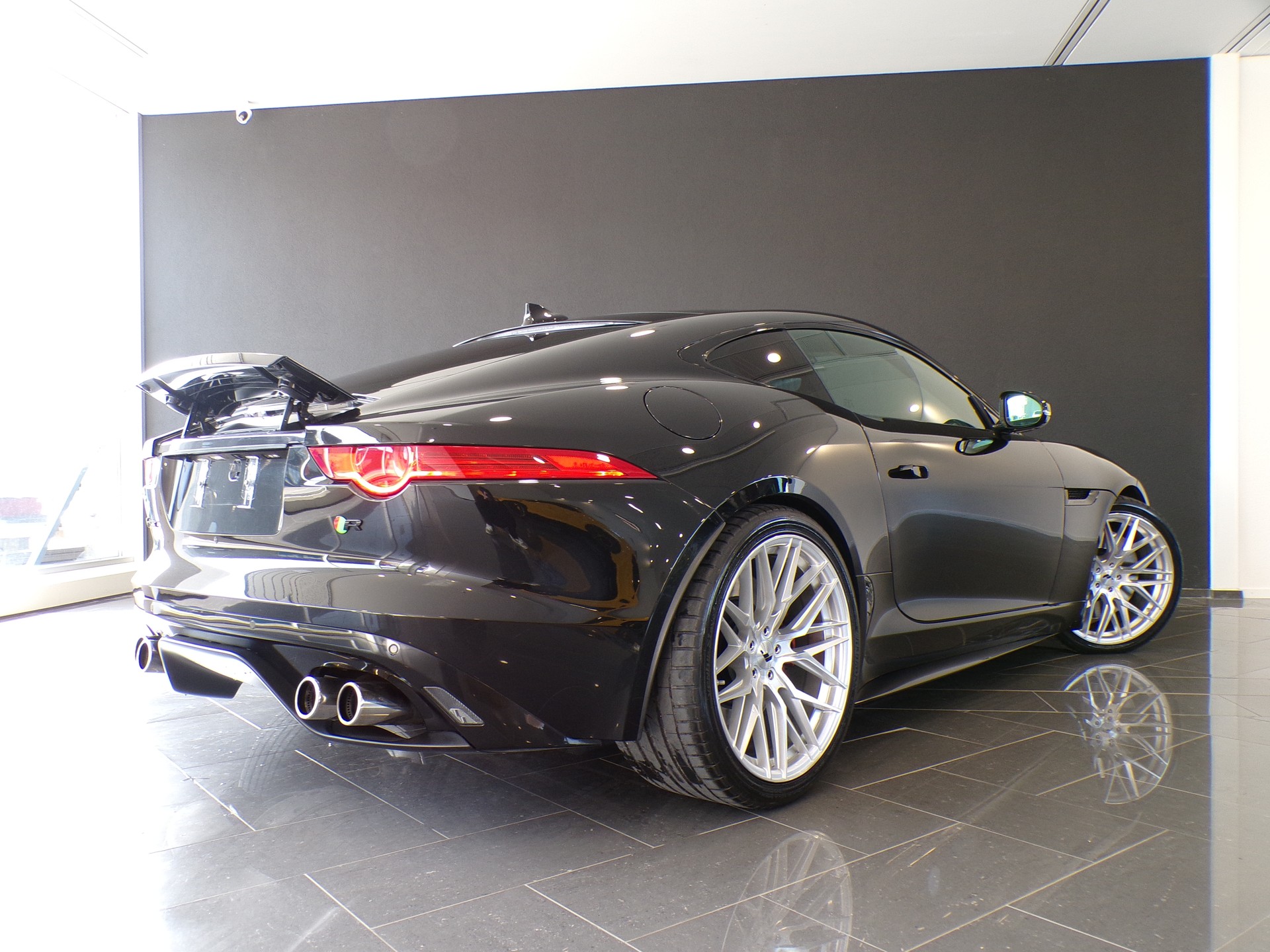 JAGUAR F-Type Coupé R 5.0 V8 S/C-image-8