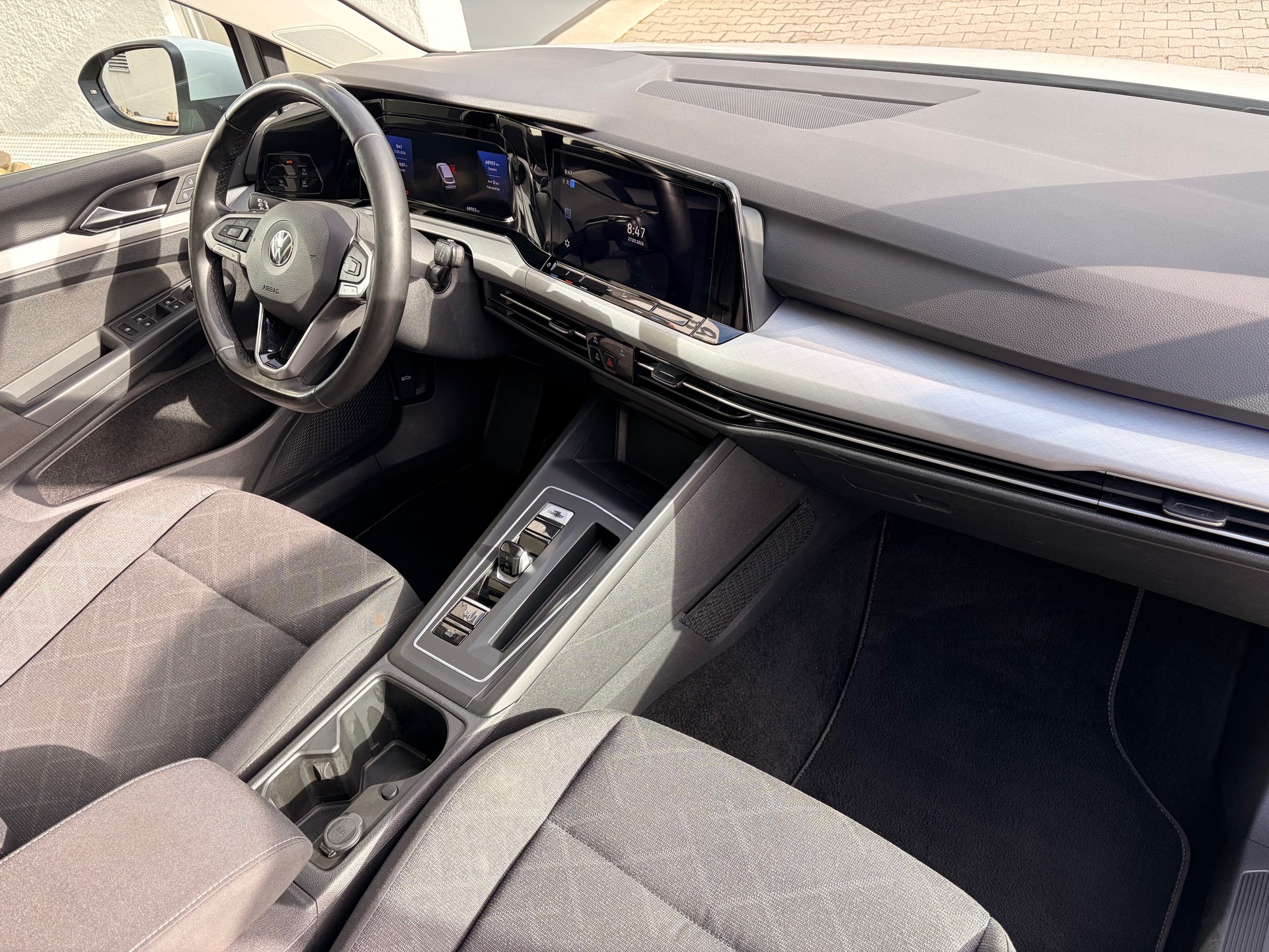 VW Golf Variant 2.0 TDI Life DSG-image-3