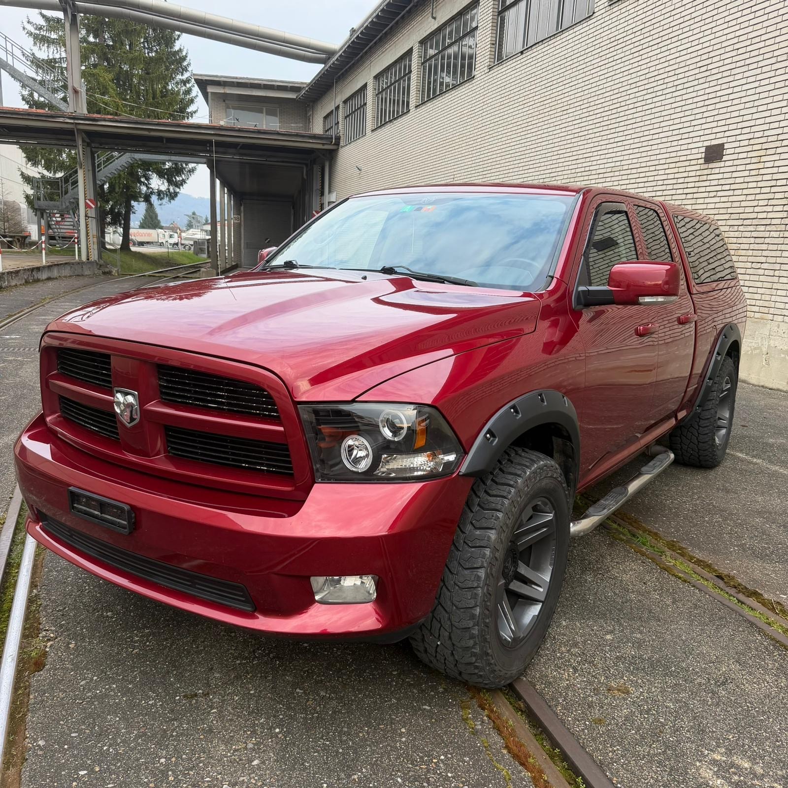 DODGE 1500-showroom-element-2