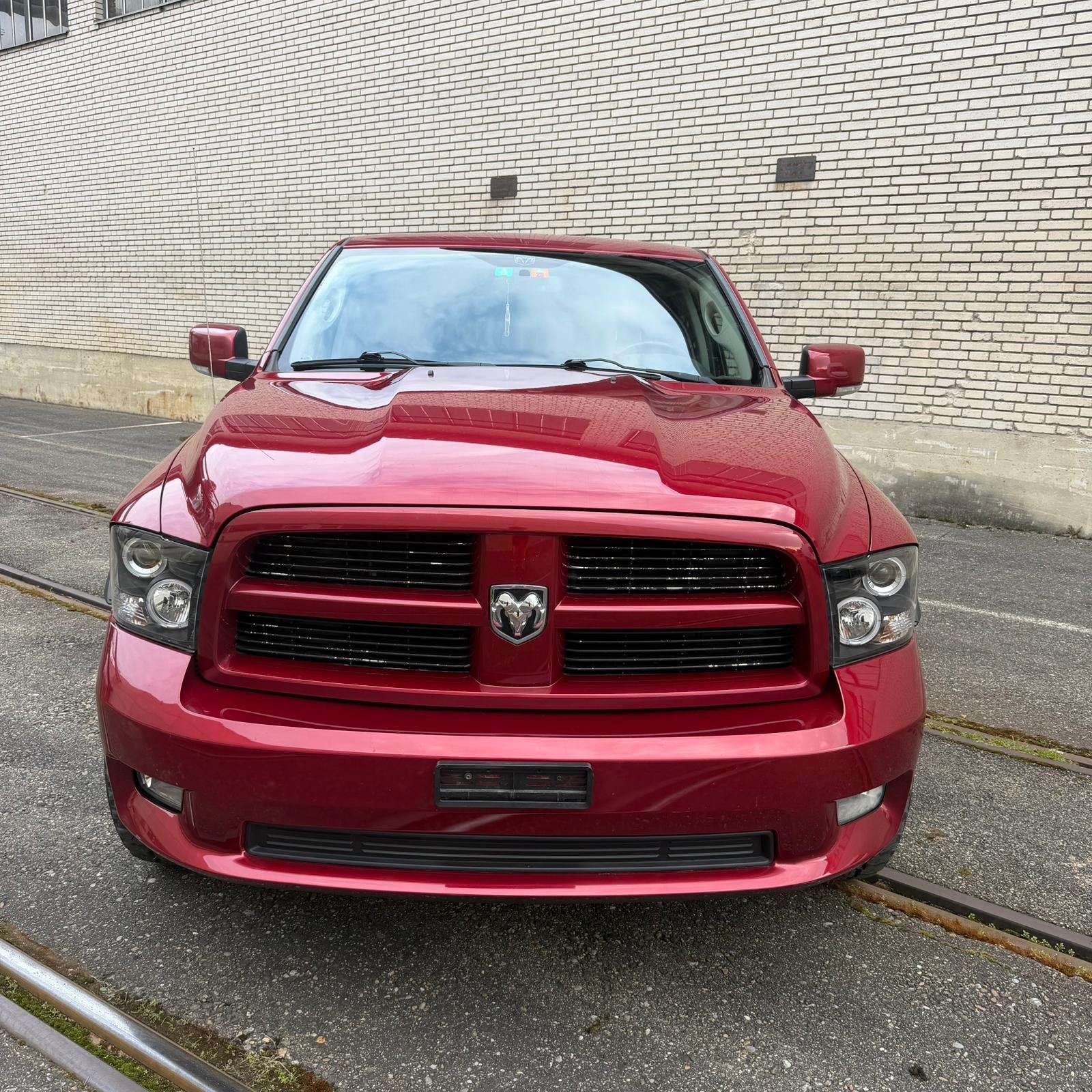DODGE 1500-showroom-element-1