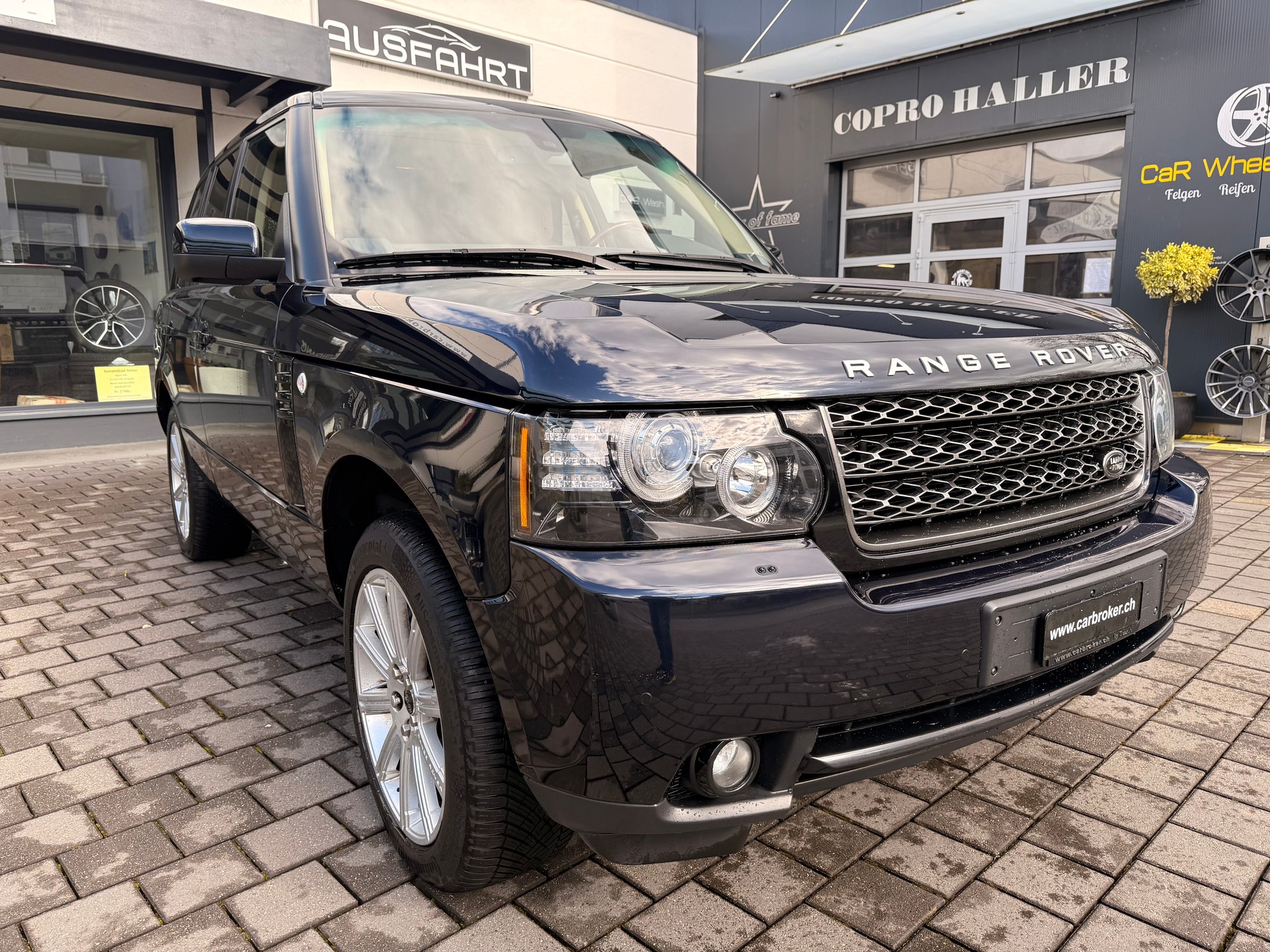 LAND ROVER Range Rover 4.4 TDV8 Vogue Automatic-image-5