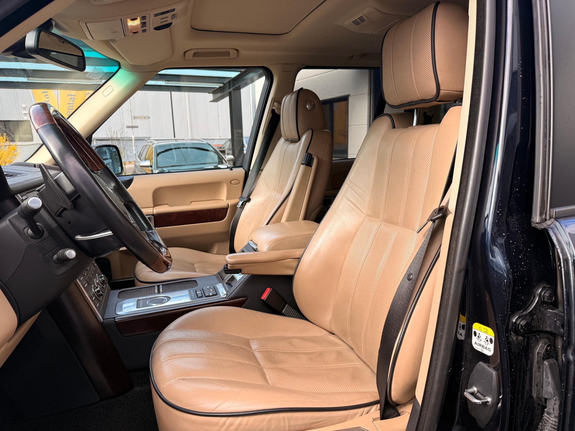 LAND ROVER Range Rover 4.4 TDV8 Vogue Automatic-image-15