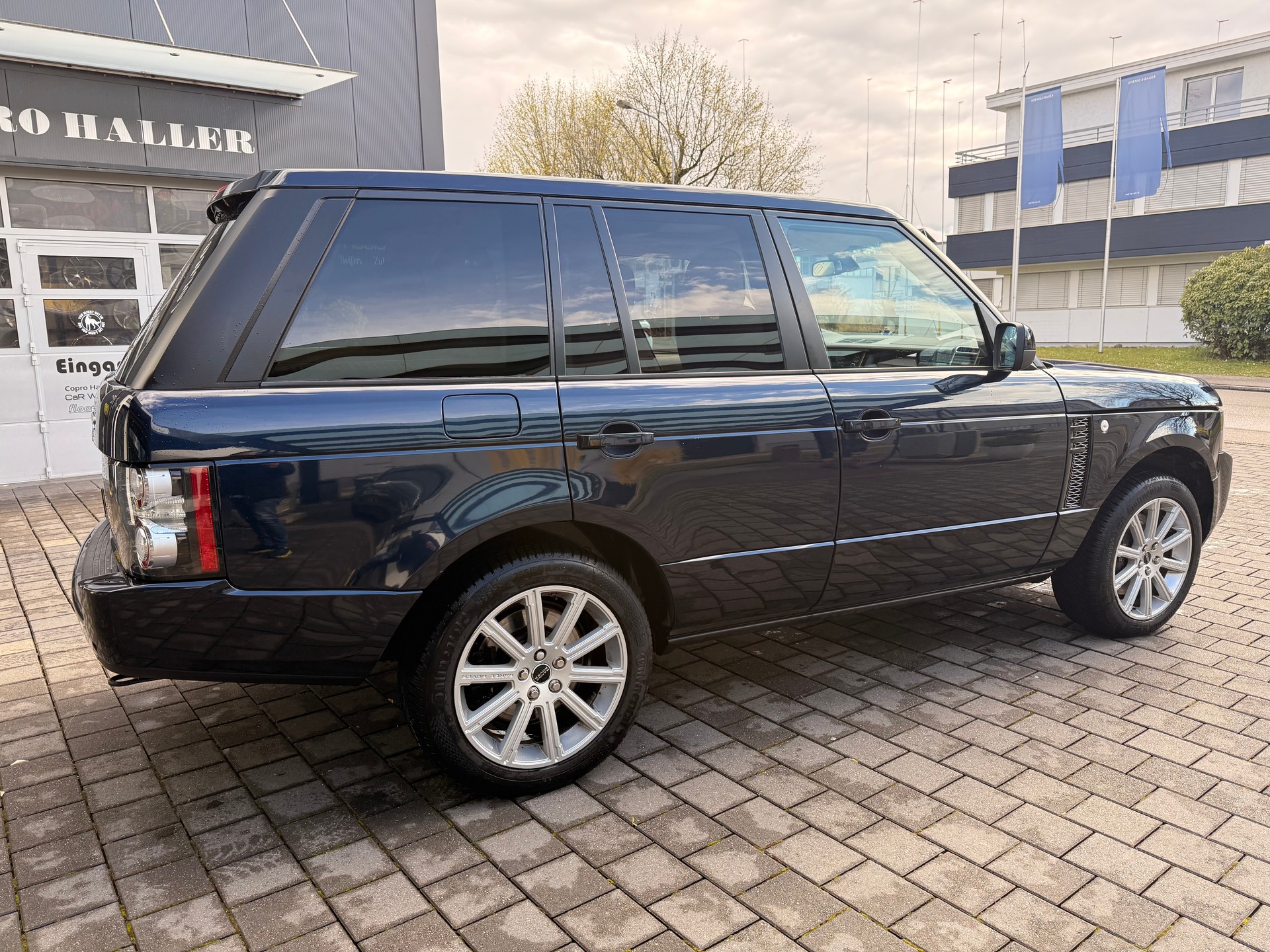 LAND ROVER Range Rover 4.4 TDV8 Vogue Automatic-image-8