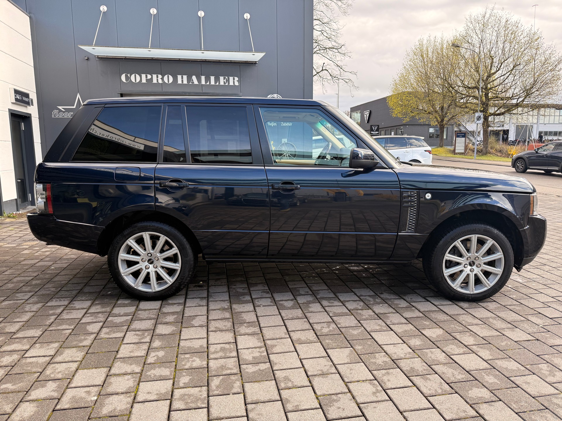 LAND ROVER Range Rover 4.4 TDV8 Vogue Automatic-image-7