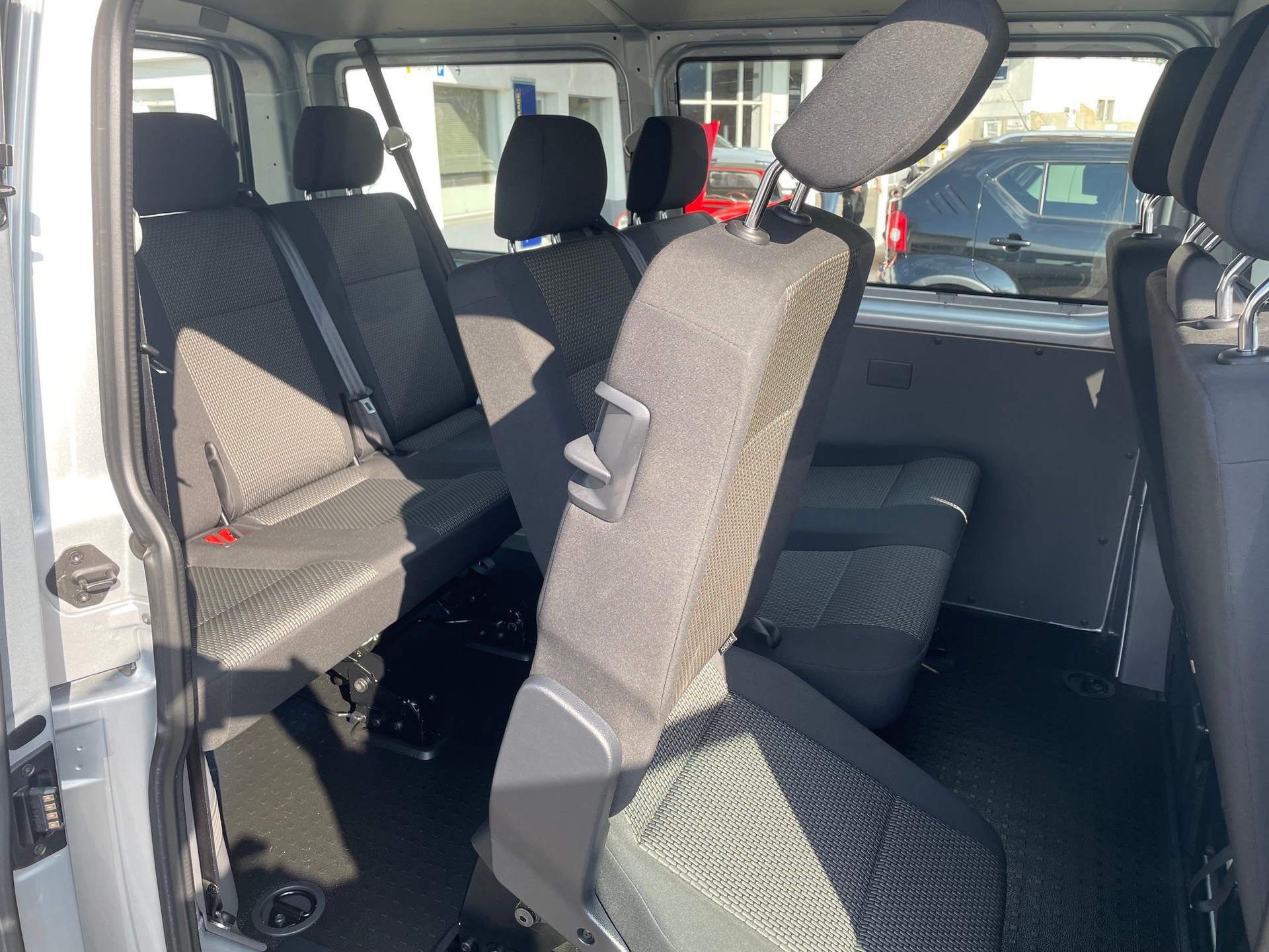 VW T6.1 Kaw. 3000 2.0 TDI 110-image-9