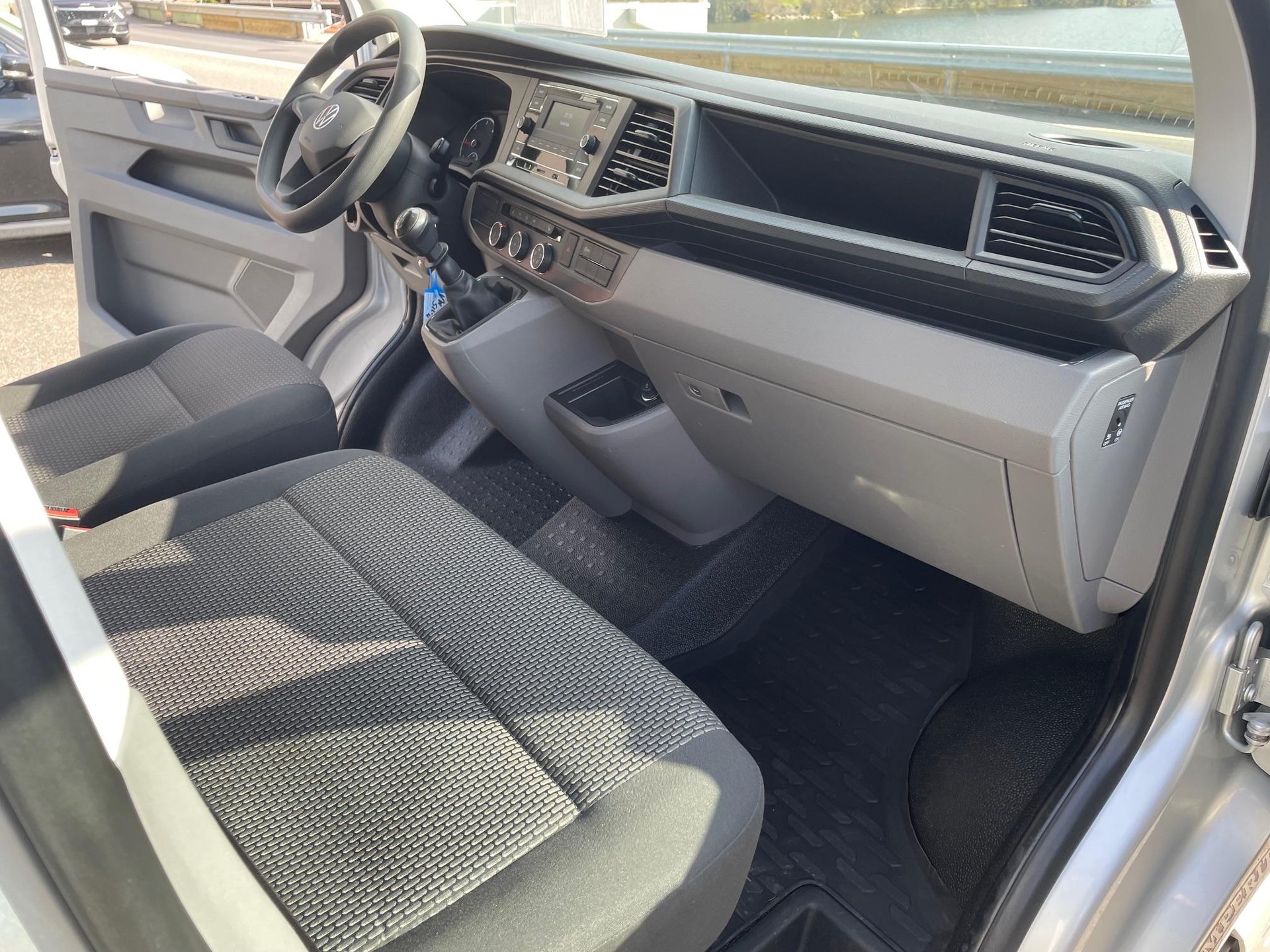 VW T6.1 Kaw. 3000 2.0 TDI 110-image-5