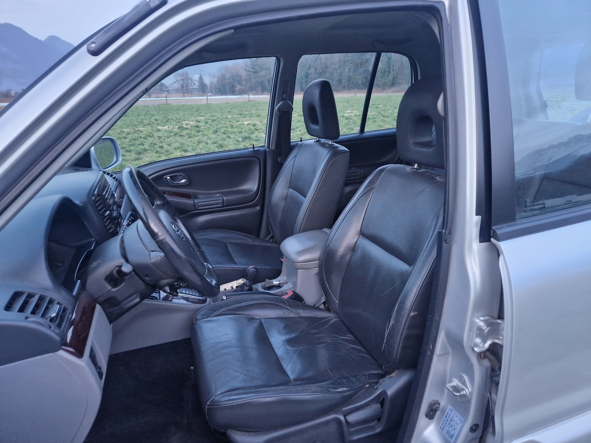 SUZUKI Grand Vitara 2.0 16V Freestyle-image-8
