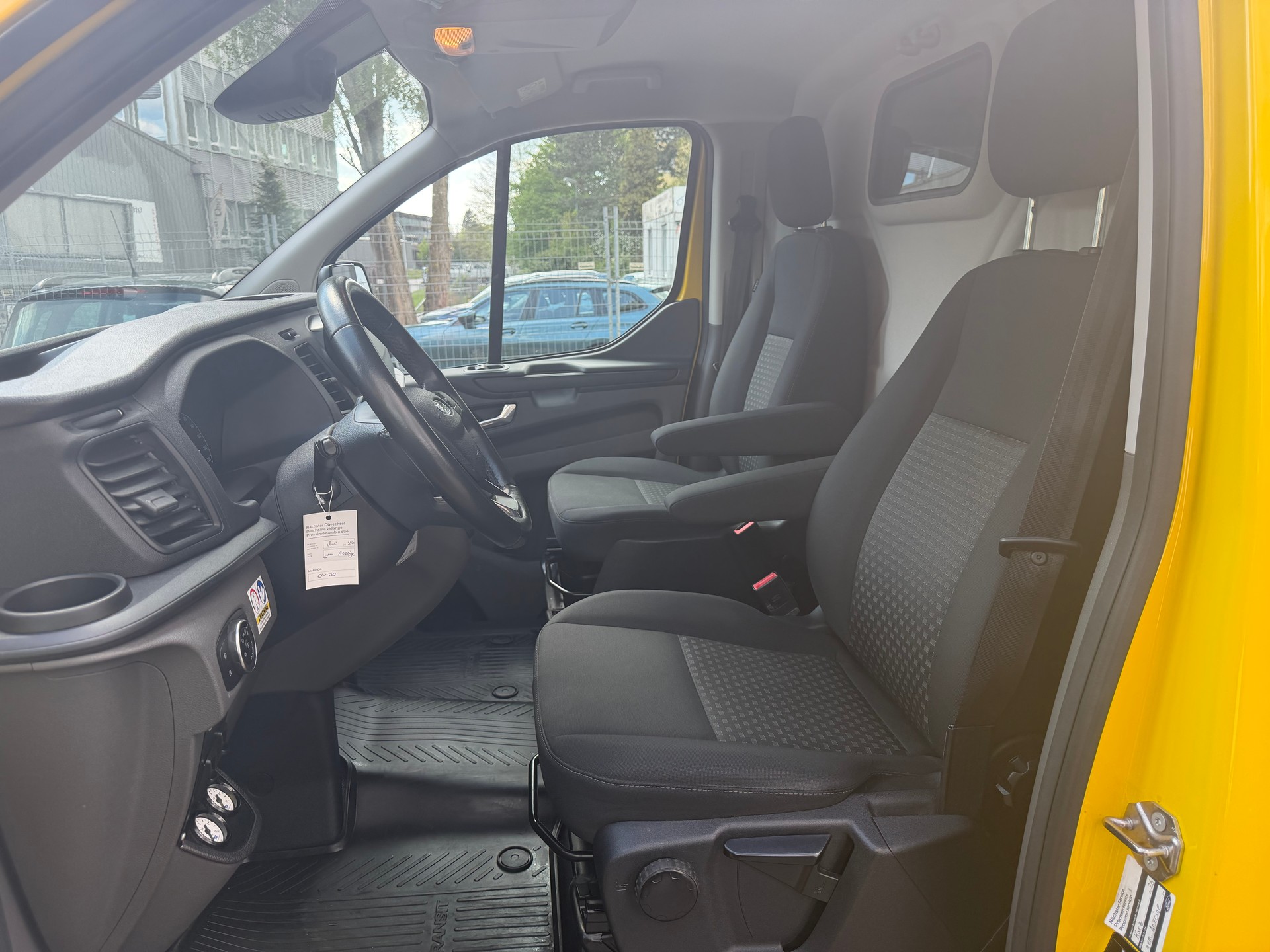 FORD Transit Custom Van 340 L2H1 Trend A * Gr. Navi * Klima * Tempomat * PDC V&H-RF-Kamera * Nutz. L. 1129Kg * Ab MFK-image-2