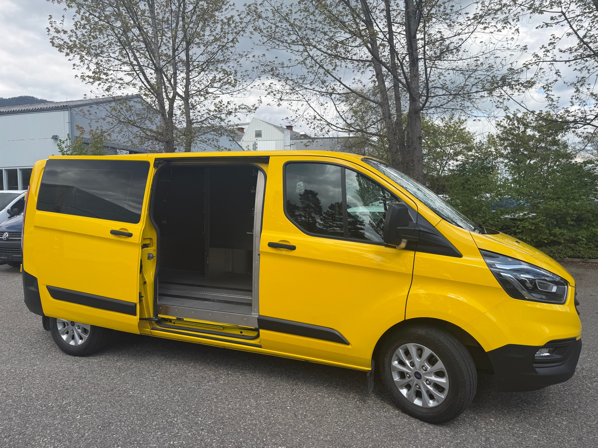 FORD Transit Custom Van 340 L2H1 Trend A * Gr. Navi * Klima * Tempomat * PDC V&H-RF-Kamera * Nutz. L. 1129Kg * Ab MFK-image-10