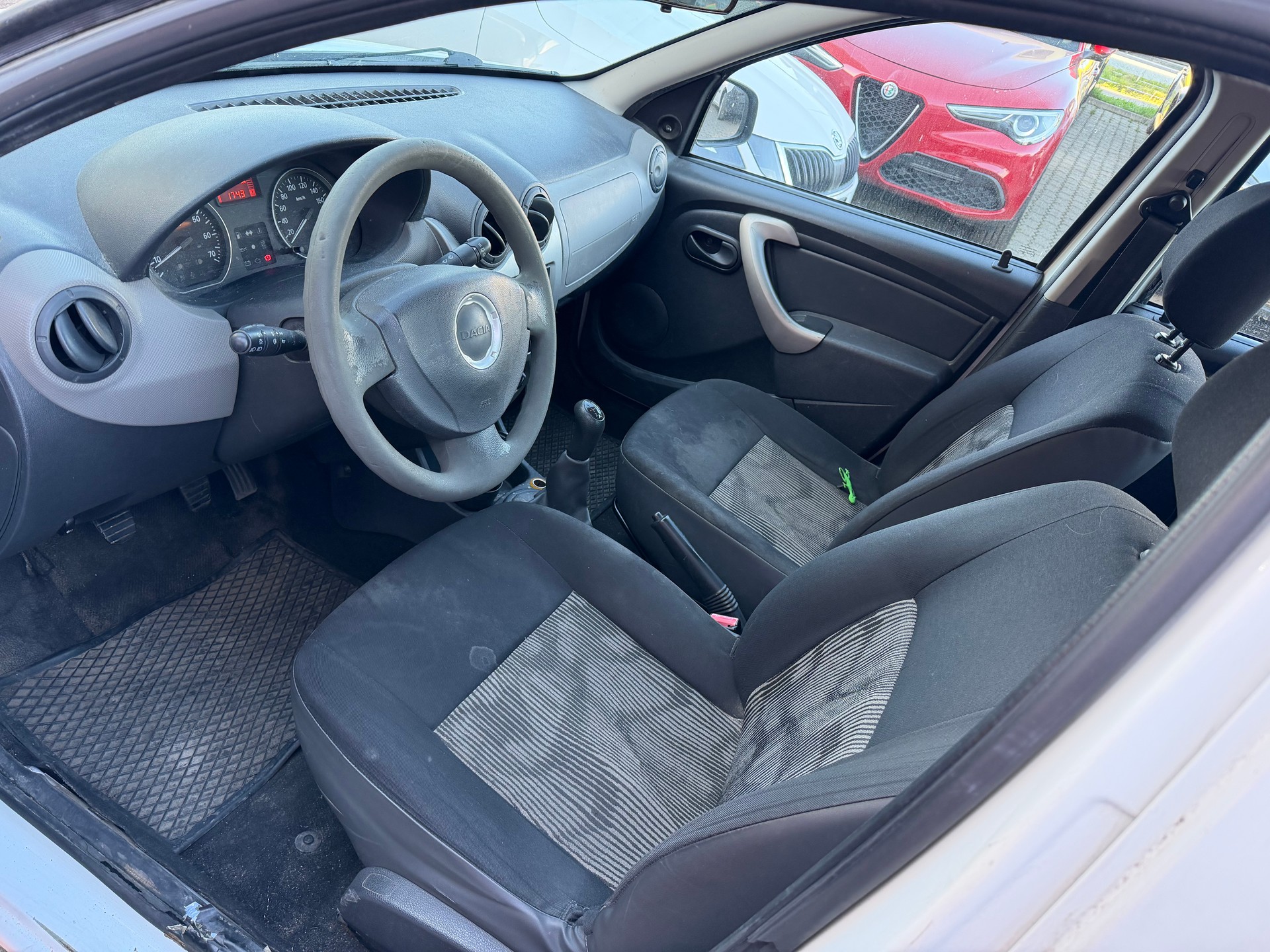DACIA Sandero 1.2 Ambiance-image-5