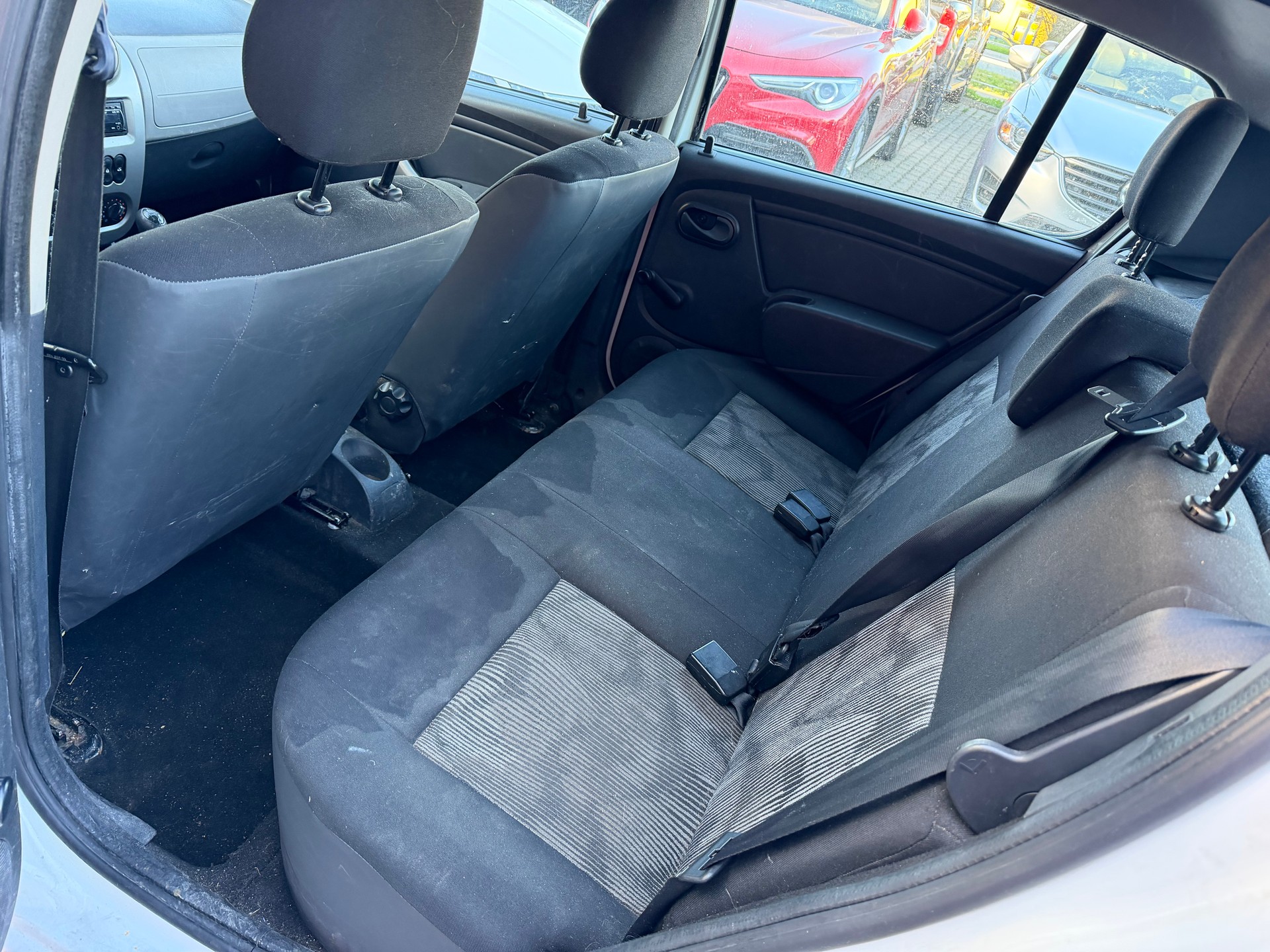 DACIA Sandero 1.2 Ambiance-image-8