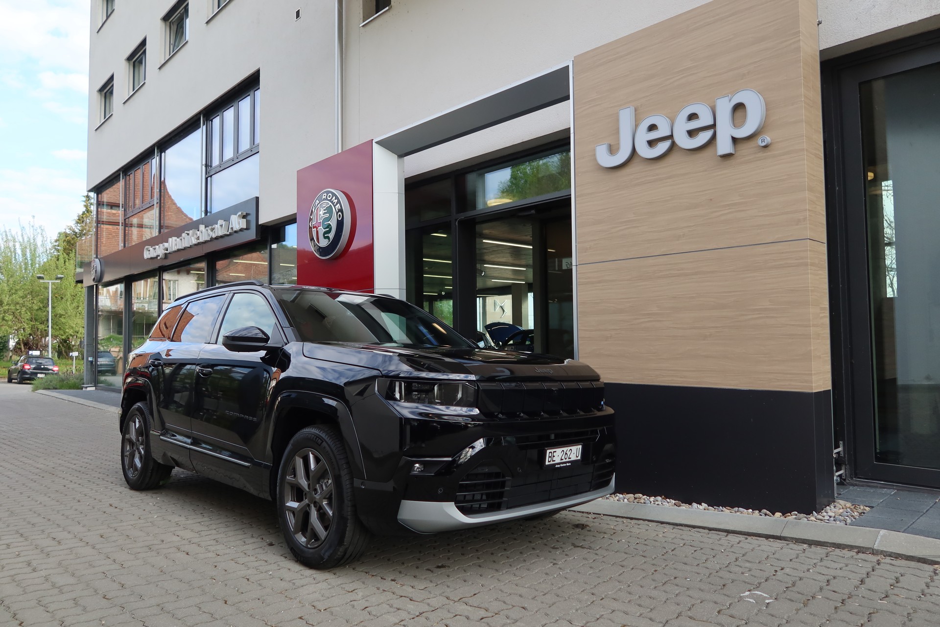 JEEP Compass Elektro 74kWh Fir-image-0