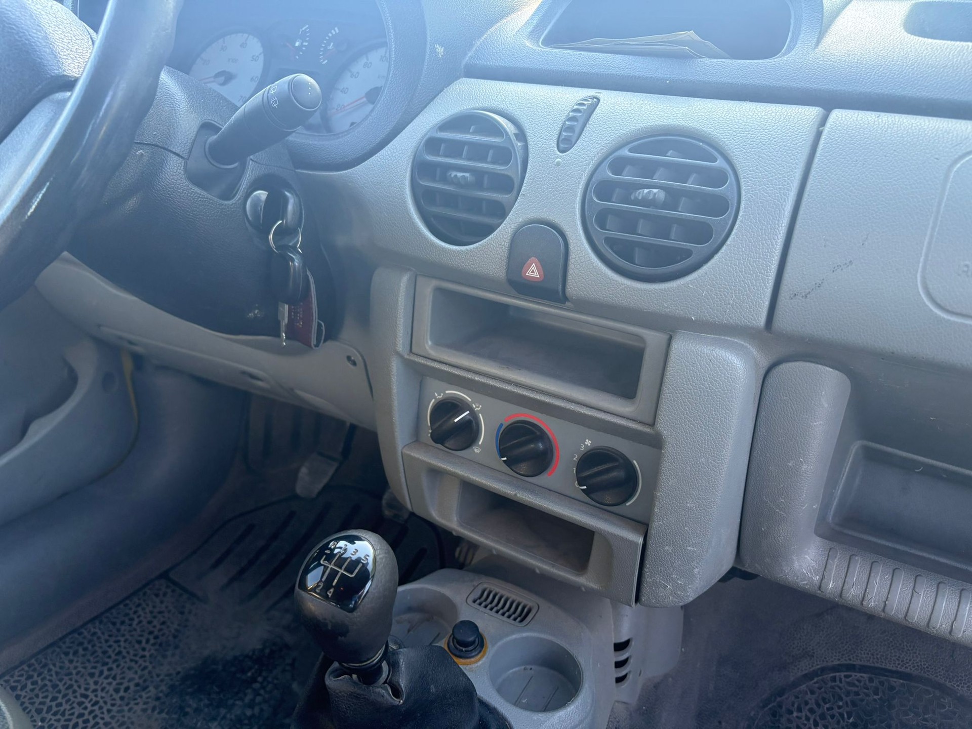 RENAULT Kangoo 1.6 16V 4x4-image-3