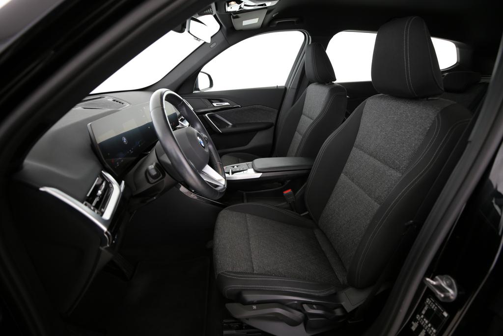 BMW X1 18i sDrive-image-2