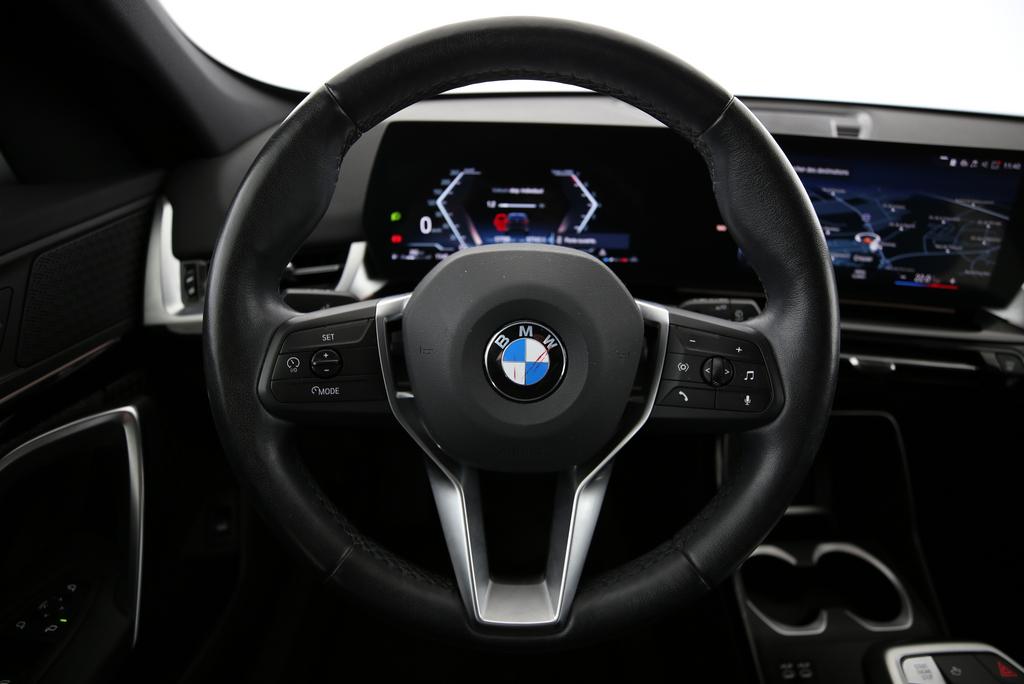 BMW X1 18i sDrive-image-5