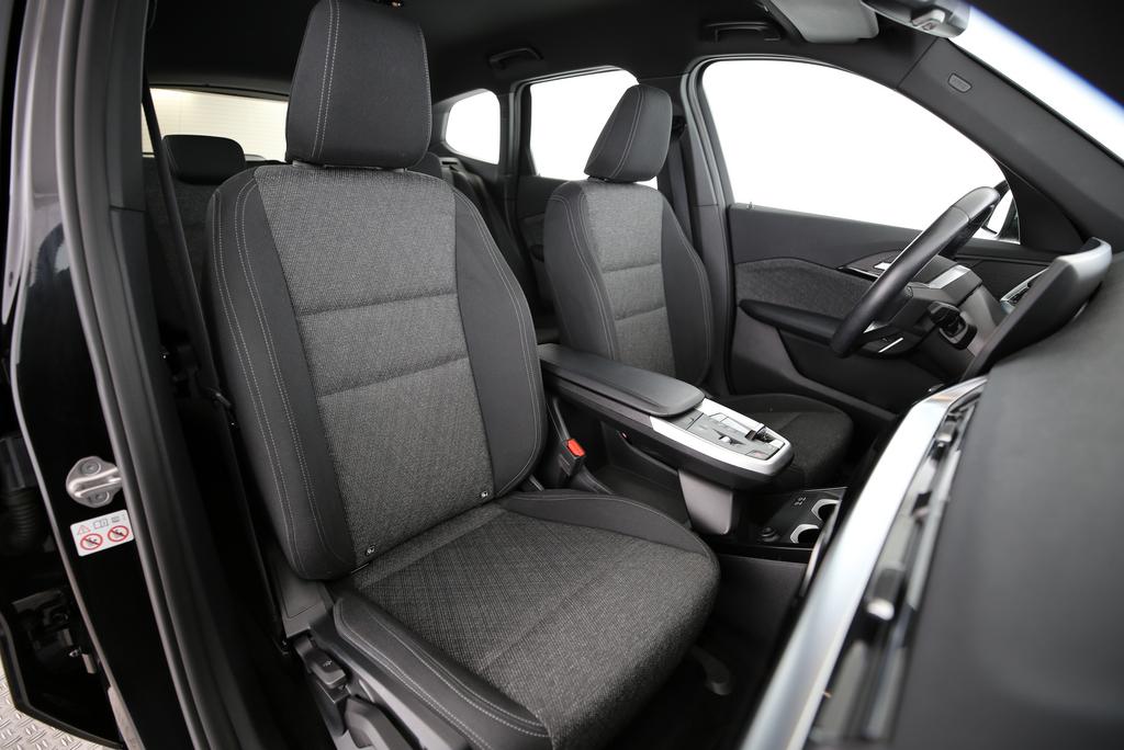 BMW X1 18i sDrive-image-13