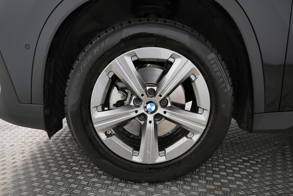 BMW X1 18i sDrive-image-17
