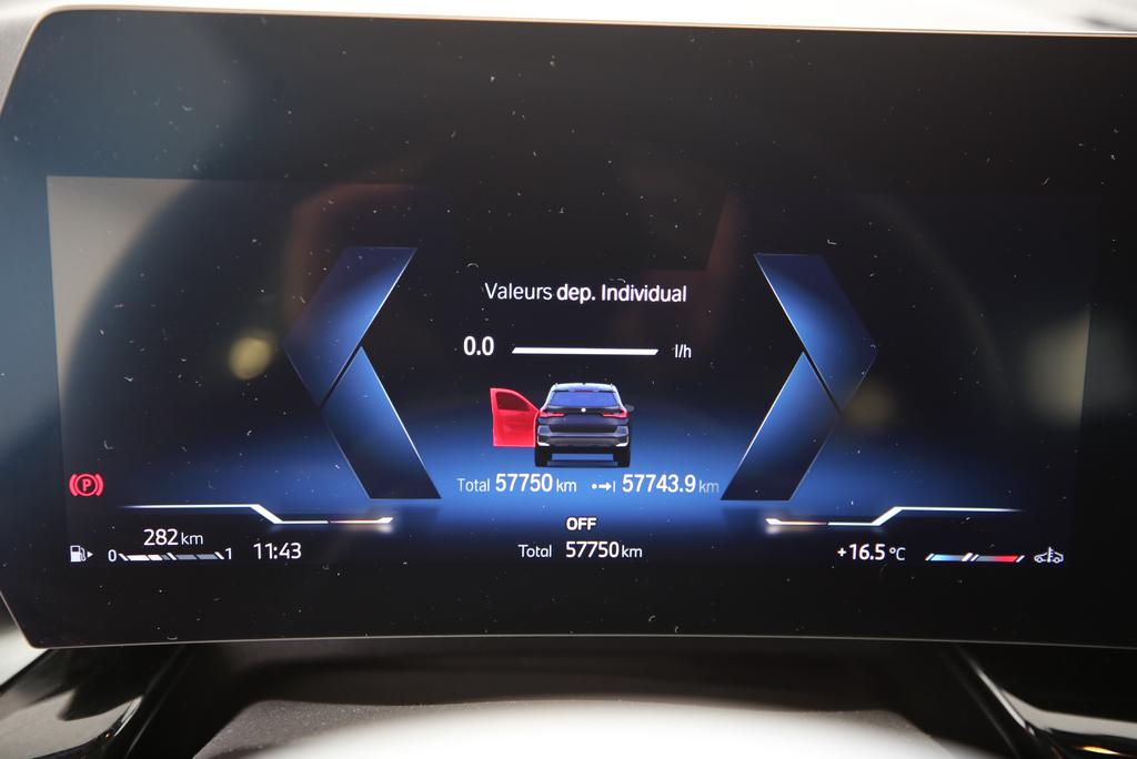 BMW X1 18i sDrive-image-18