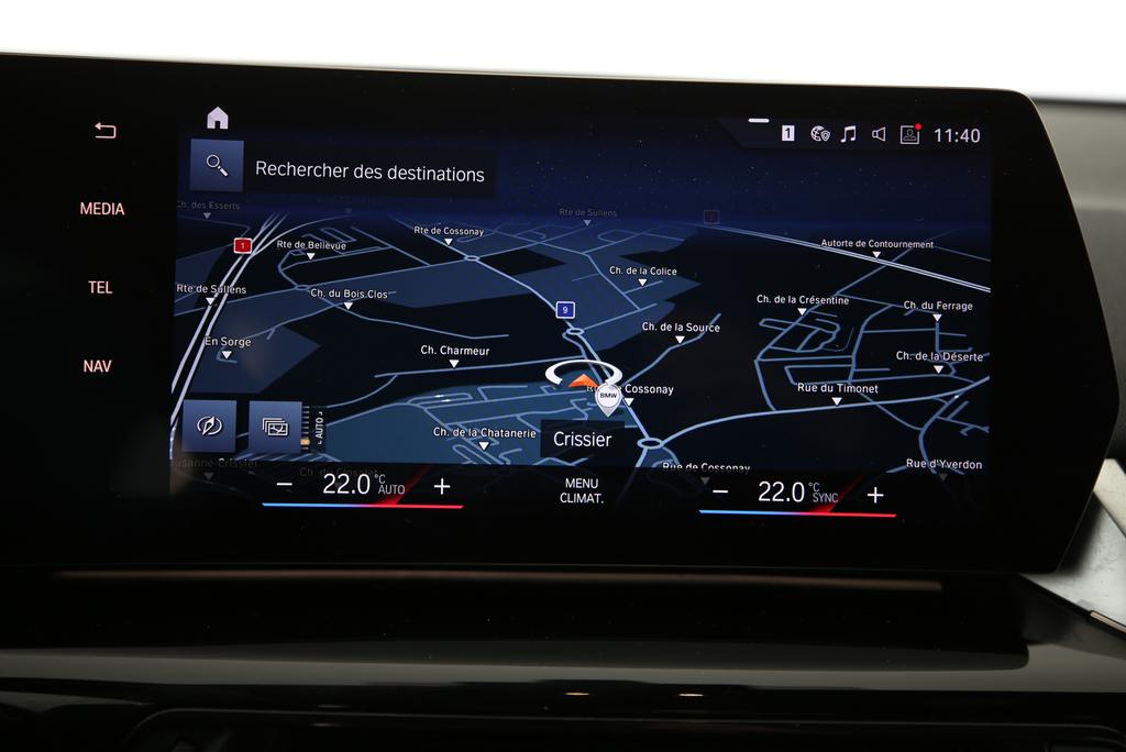BMW X1 18i sDrive-image-8