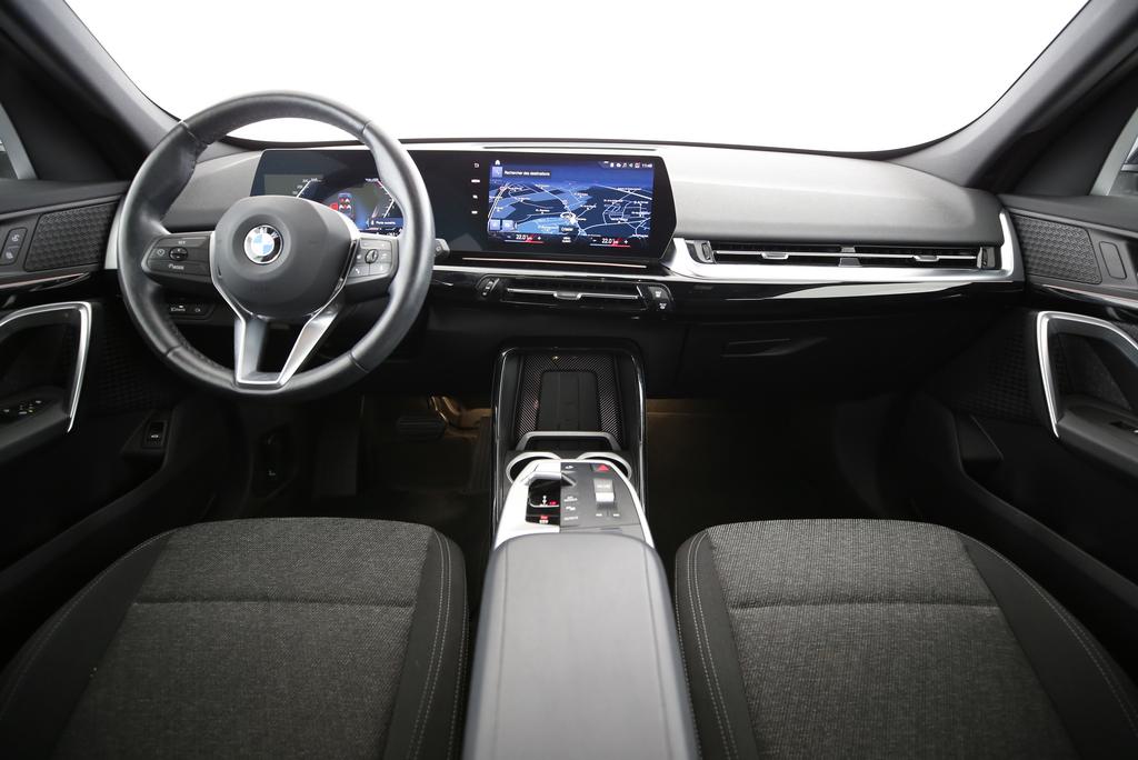 BMW X1 18i sDrive-image-4