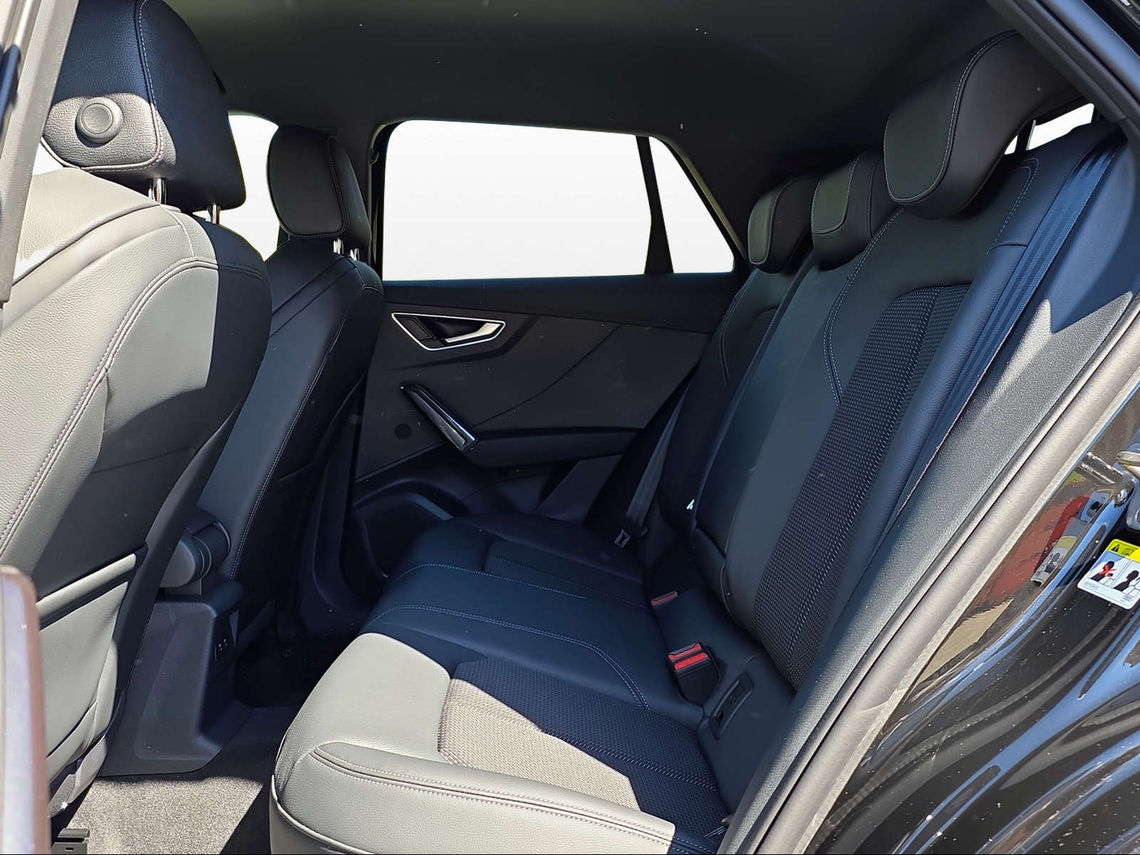 AUDI Q2 40 TFSI S line Attraction quattro S-tronic-image-10