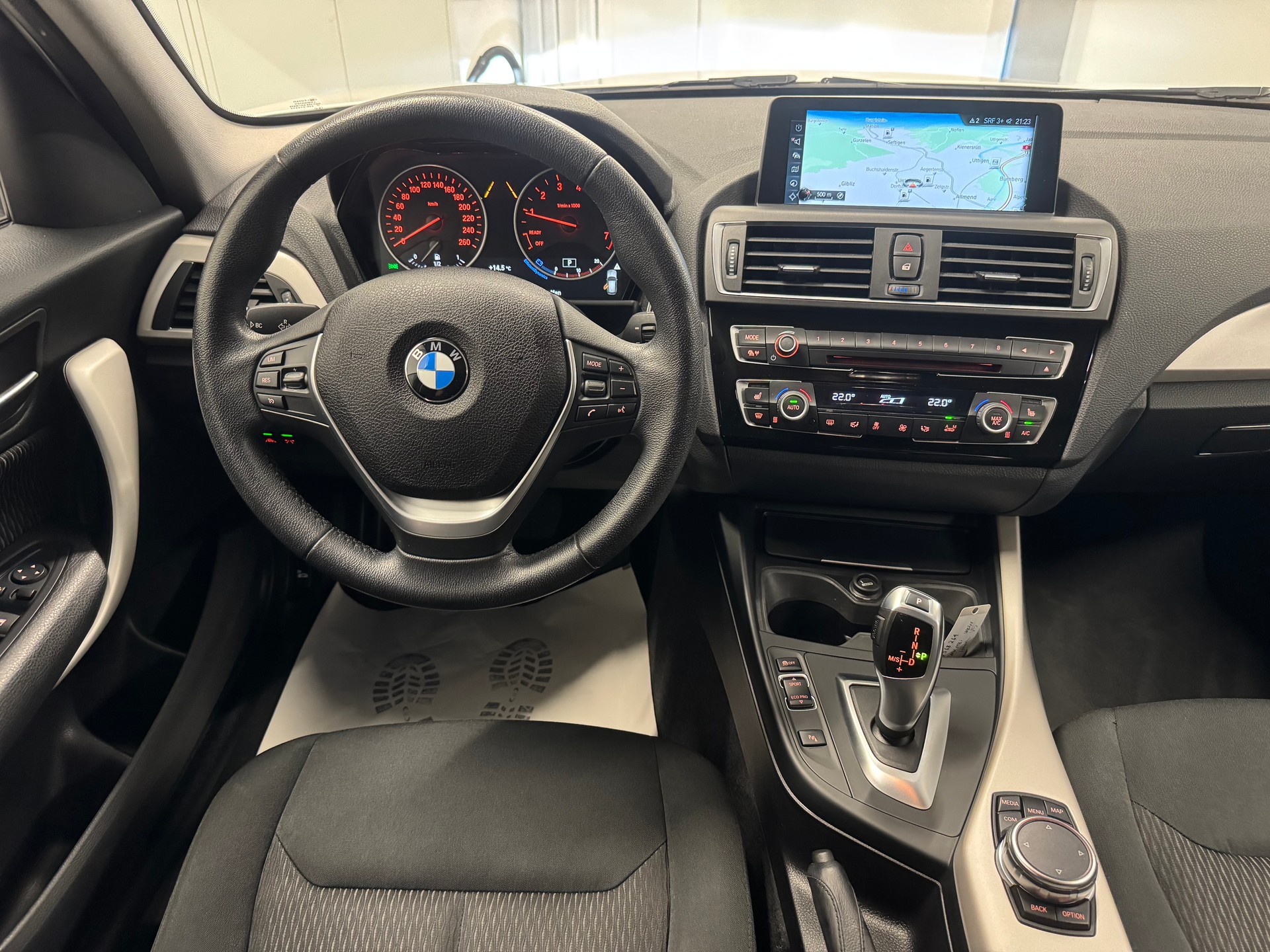 BMW 118i Steptronic-image-9