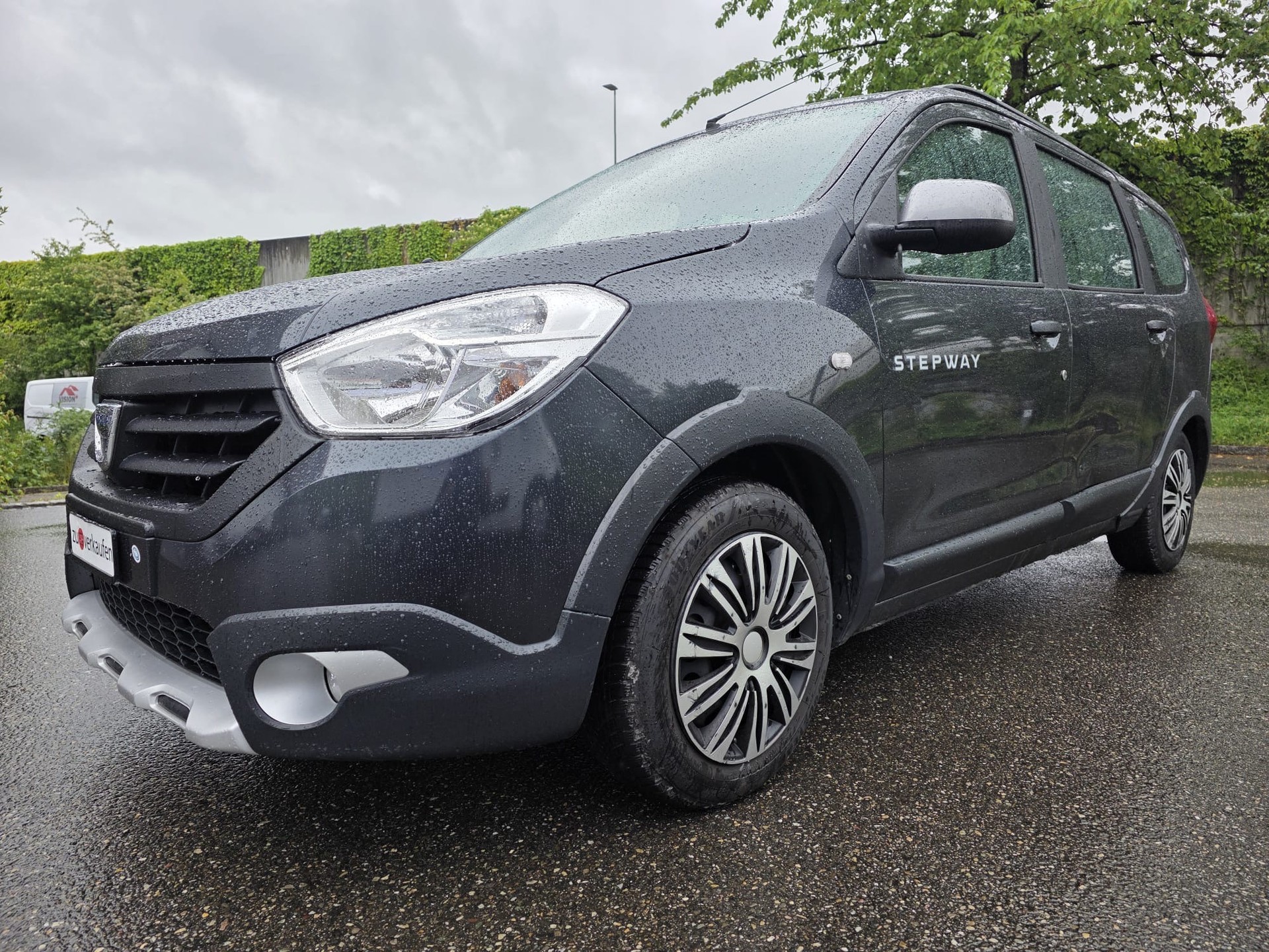 DACIA Lodgy 1.2 Turbo Ambiance 7PL-image-0