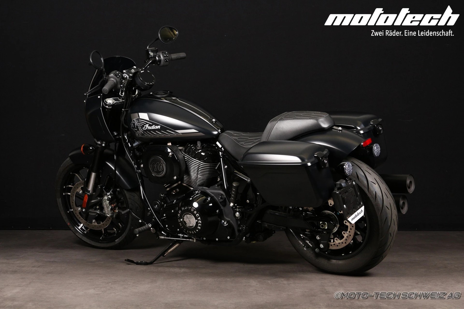 INDIAN Sport Chief RT-showroom-element-2
