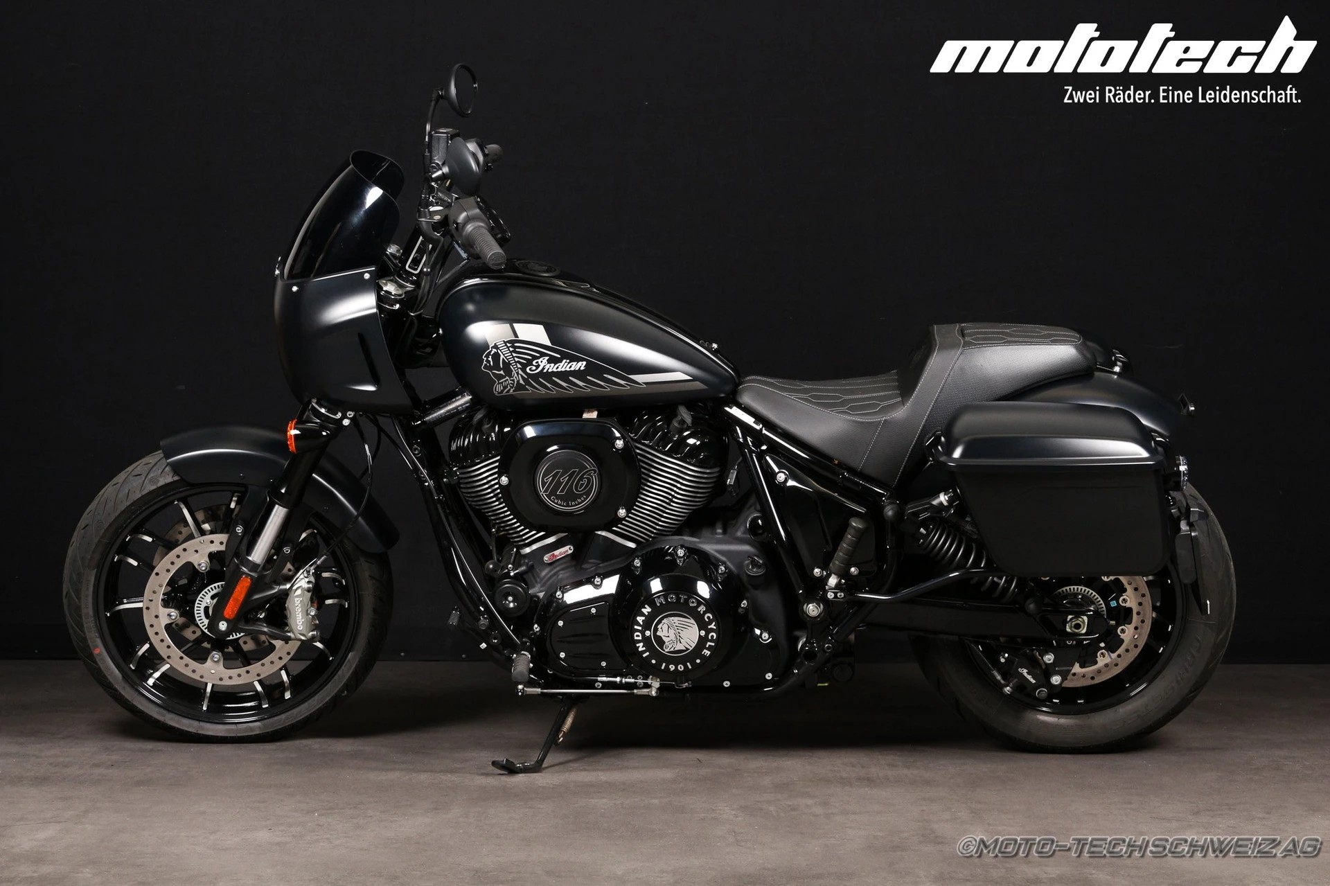 INDIAN Sport Chief RT-showroom-element-3