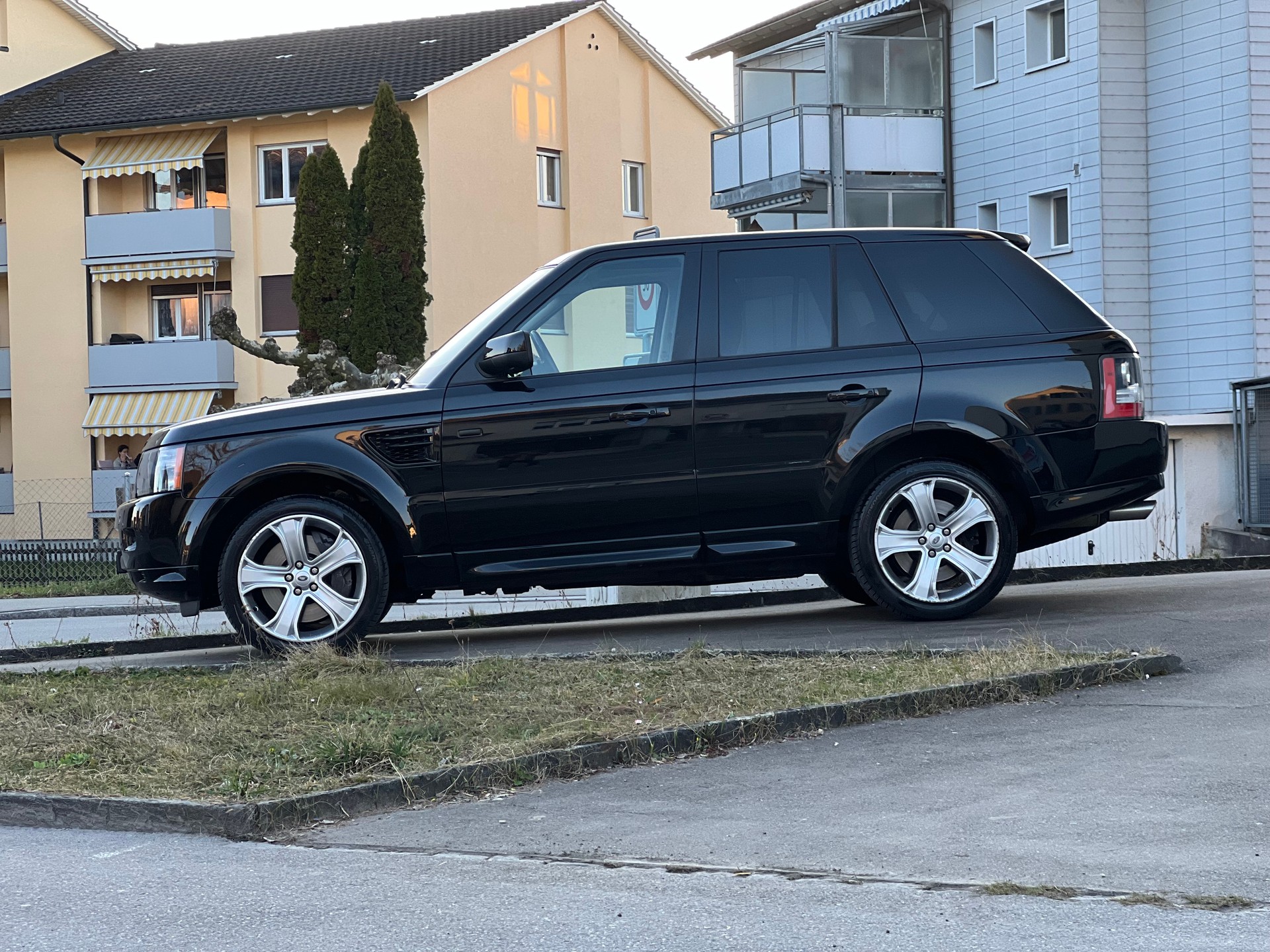 LAND ROVER Range Rover Sport 5.0 V8 SC Automatic-image-4