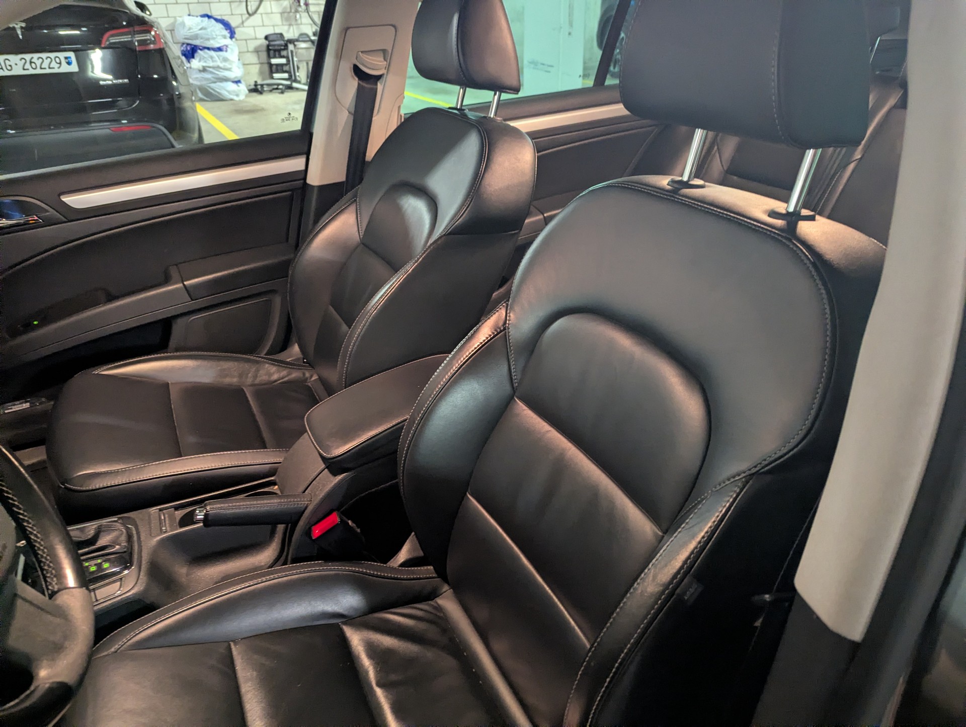 SKODA 3.6 V6 FSI Elegance 4x4 DSG-image-4