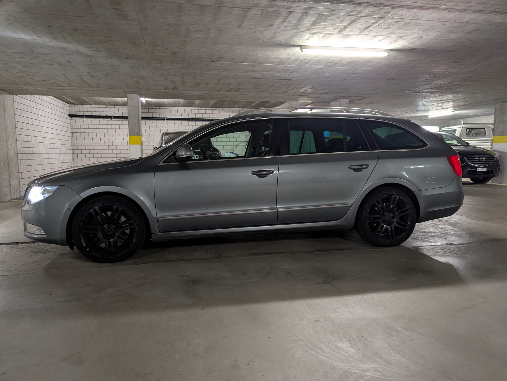 SKODA 3.6 V6 FSI Elegance 4x4 DSG-image-3