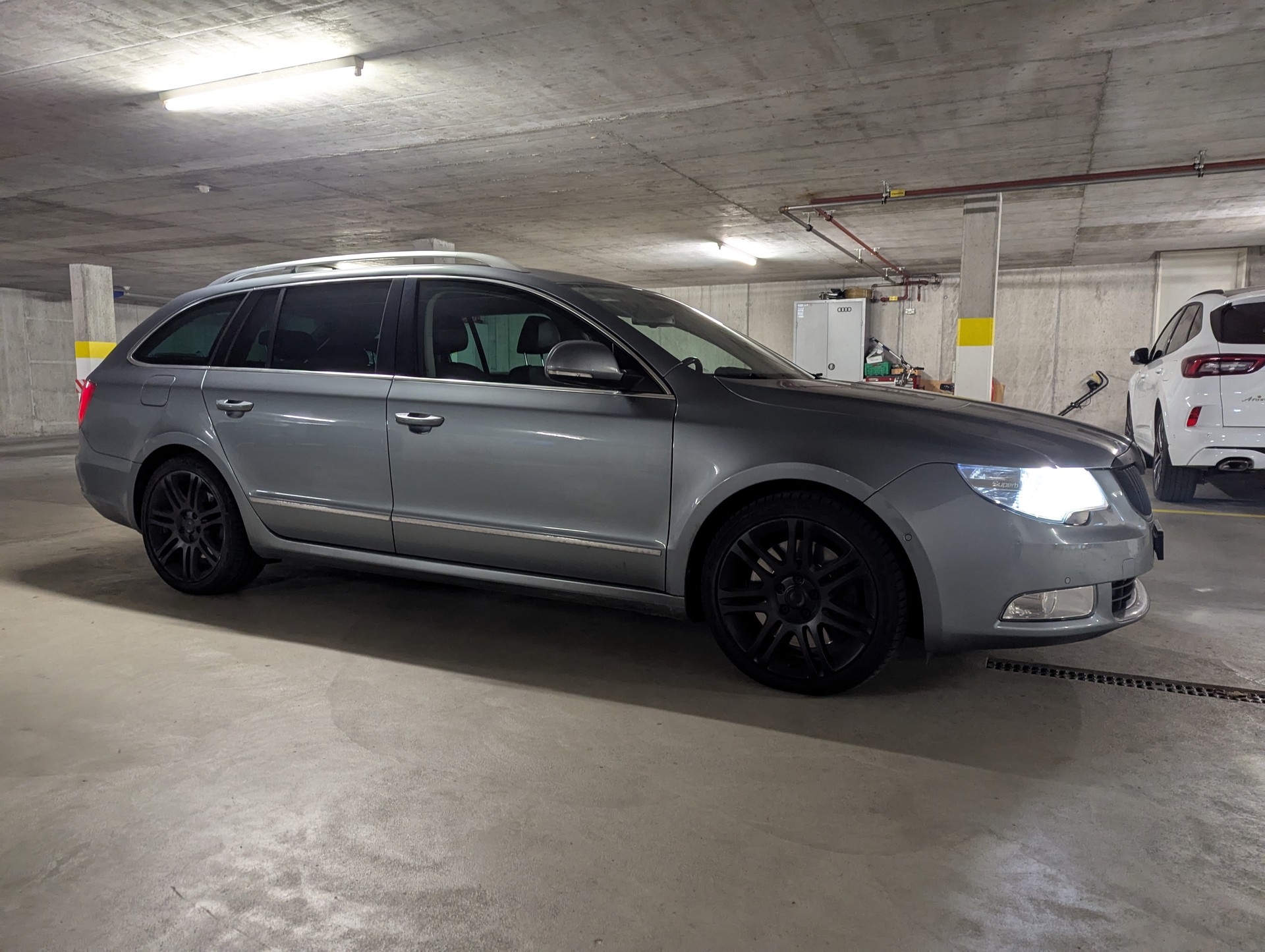 SKODA 3.6 V6 FSI Elegance 4x4 DSG-image-0