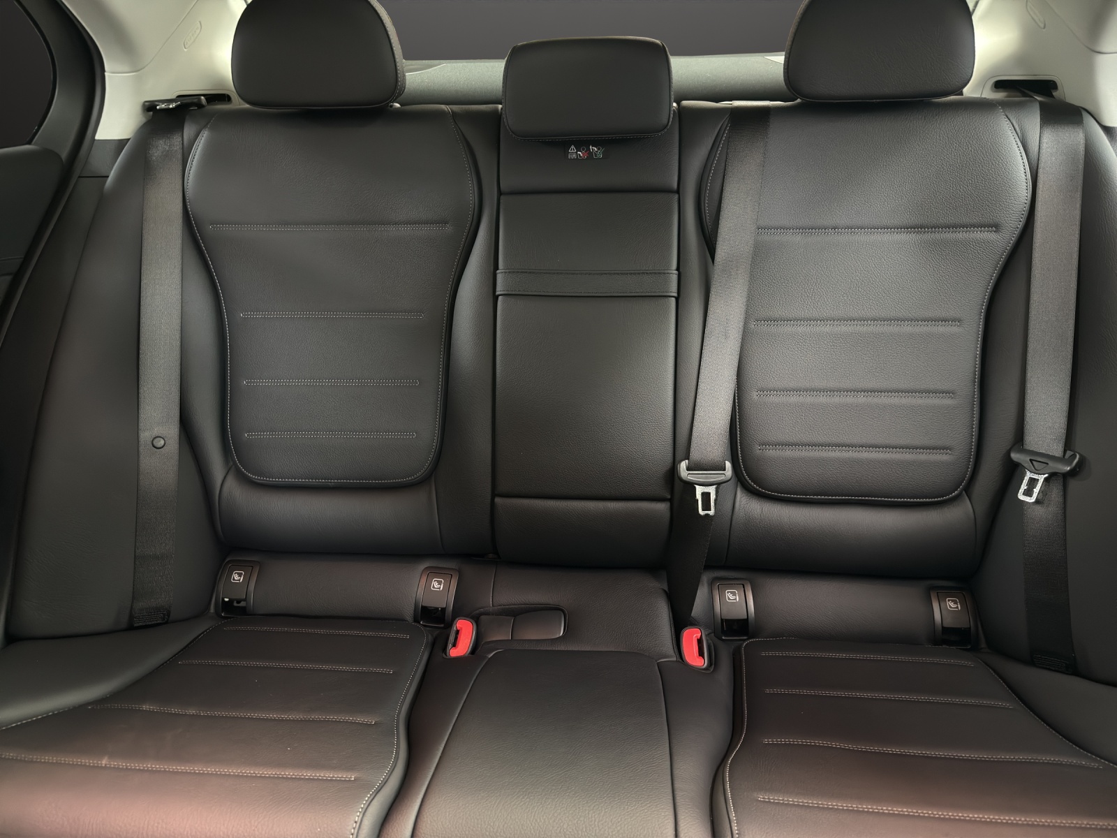 MERCEDES-BENZ C 220 d 4 Matic Swiss Star-image-13