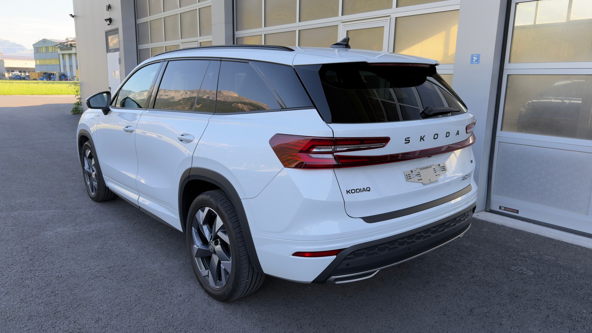 SKODA Kodiaq 1.5 TSI PHEV SportLine 2WD-image-1