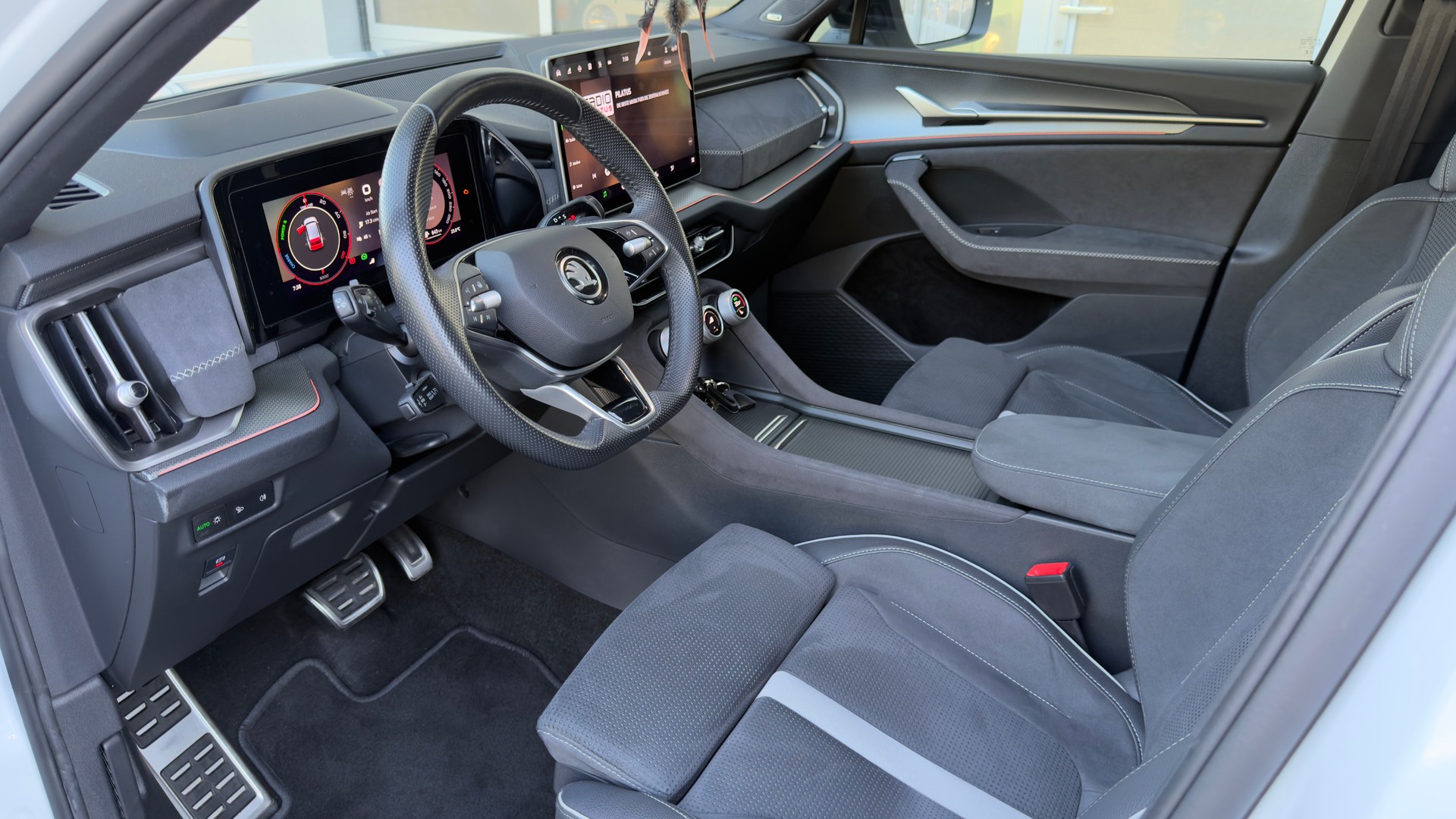 SKODA Kodiaq 1.5 TSI PHEV SportLine 2WD-image-9