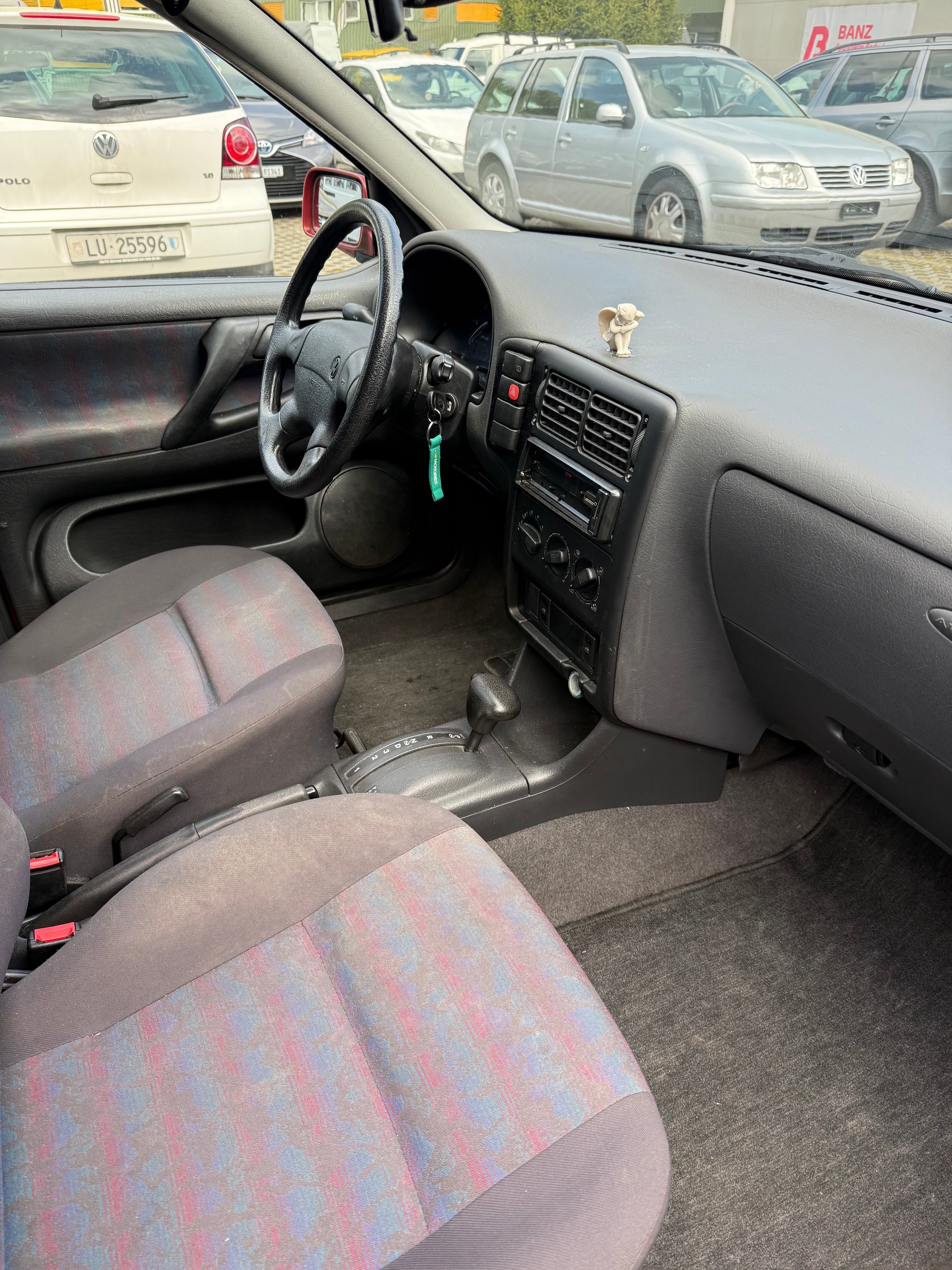 VW POLO-image-9