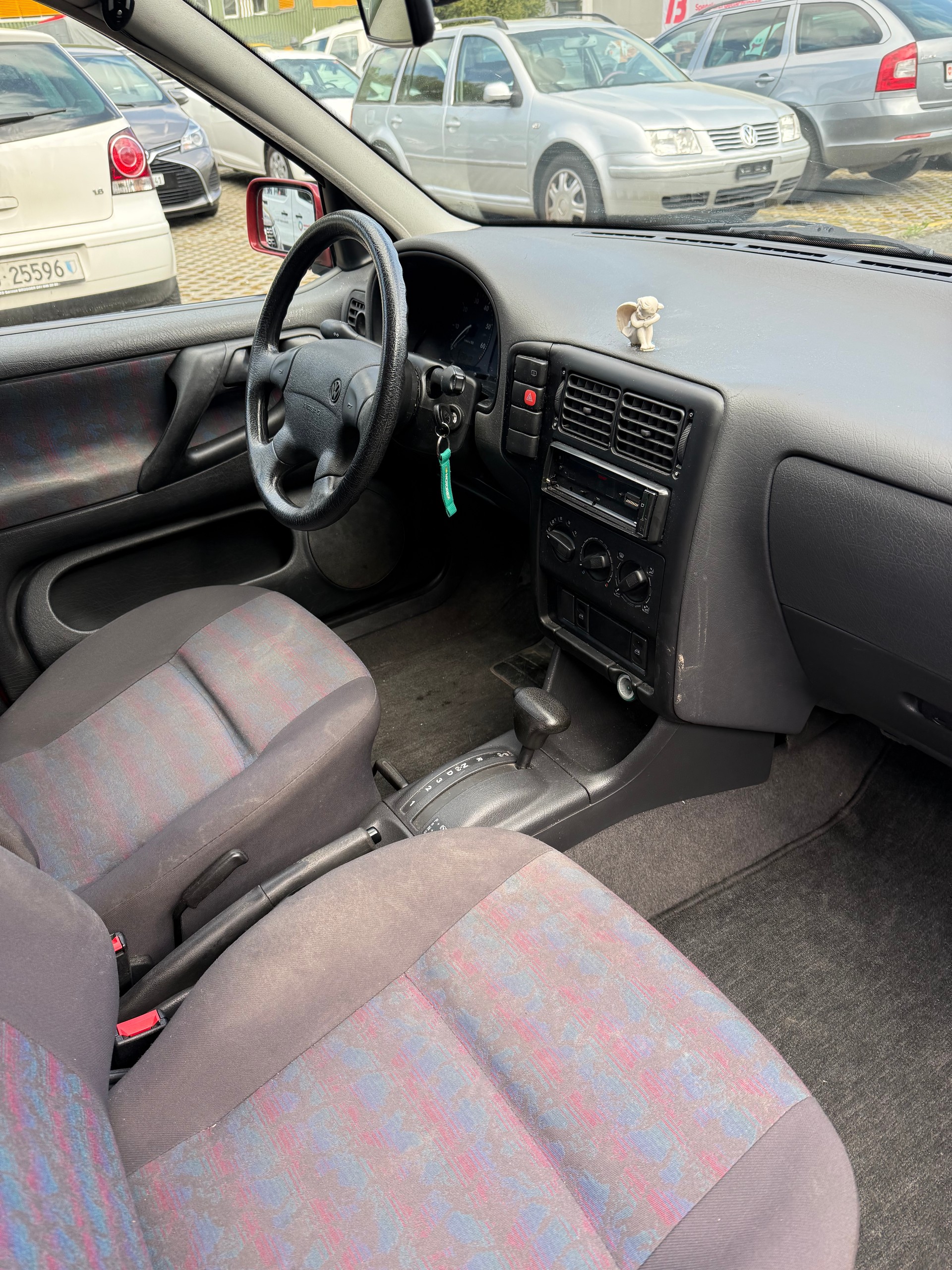 VW POLO-image-8
