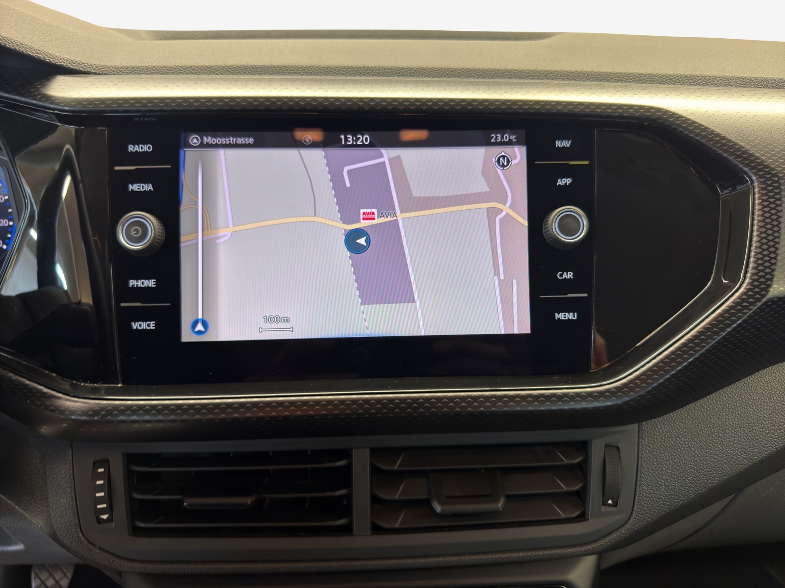 VW T-Cross 1.0 TSI Life-image-10